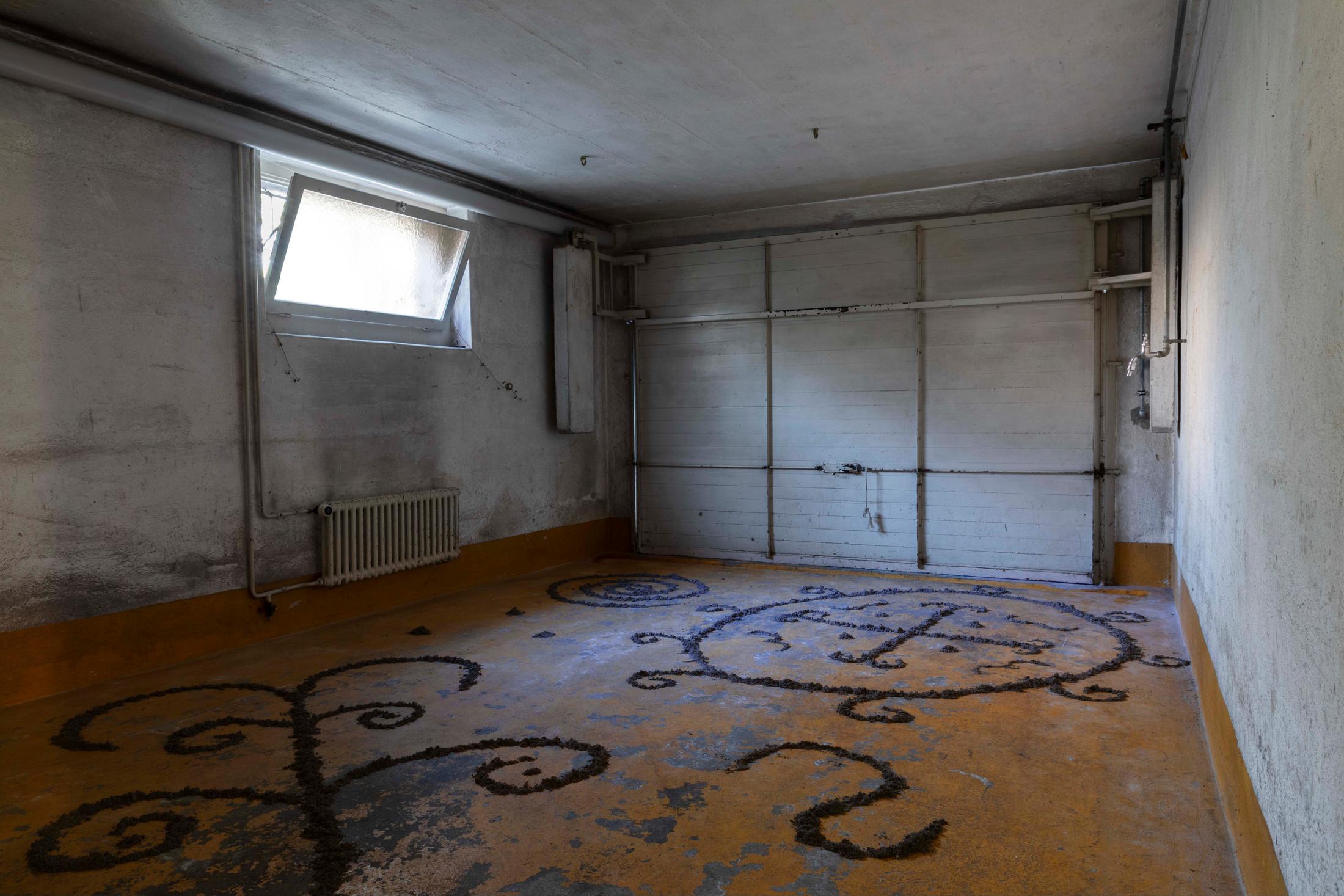 Group Show «On the Brink of Forever; view on Ivana Kojić, PROTECT ME, THAT‘S ALL I WANT, 2021» at Im Grafenhag, Winterthur, 2021 / Photo: Simon Javed / Courtesy: the artist and Im Grafenhag