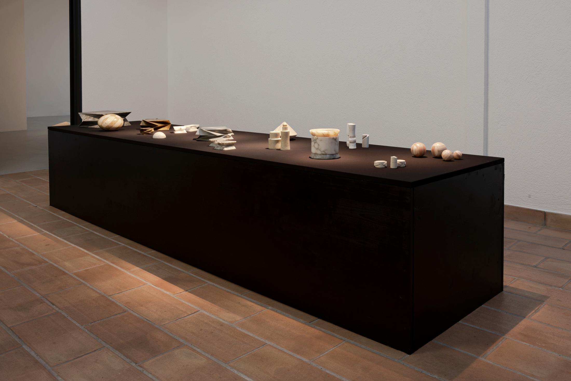 Exhibition View Owsky Kobalt Solo Show «Beseelte Steine» at Galerie Müller, Basel, 2022 / Photo: Gina Folly / Courtesy: the artist and Galerie Müller