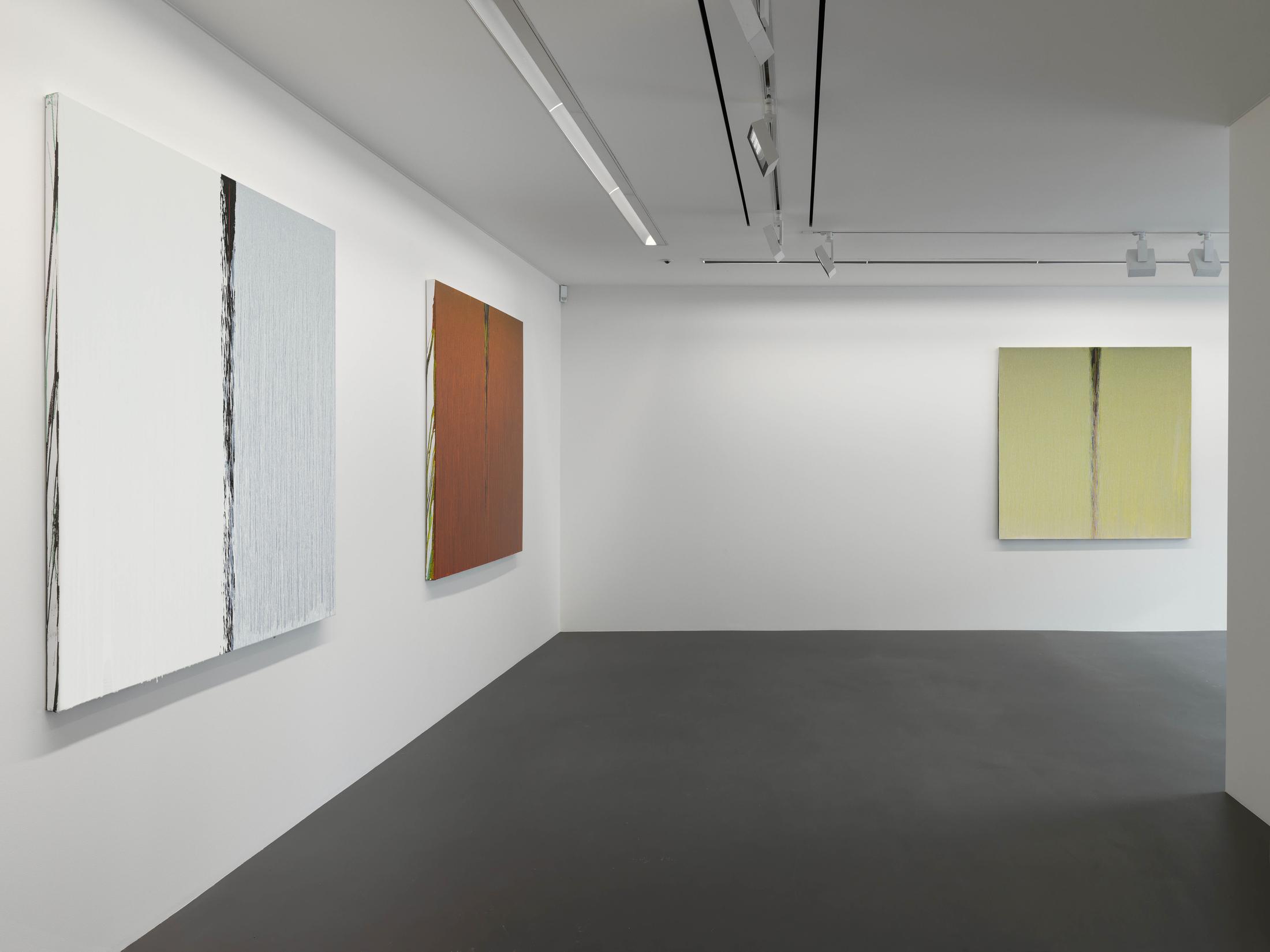 Exhibition View Pat Steir Soloshow «Paintings» at Vito Schnabel Gallery, St. Moritz, 2019 / © Pat Steir / Photo: Stefan Altenburger / Courtesy: the artist and Vito Schnabel Gallery