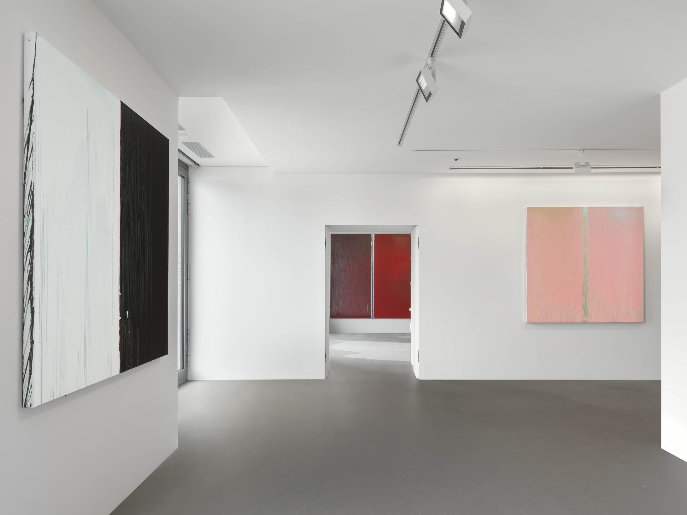 Exhibition View Pat Steir Soloshow «Paintings» at Vito Schnabel Gallery, St. Moritz, 2019 / © Pat Steir / Photo: Stefan Altenburger / Courtesy: the artist and Vito Schnabel Gallery