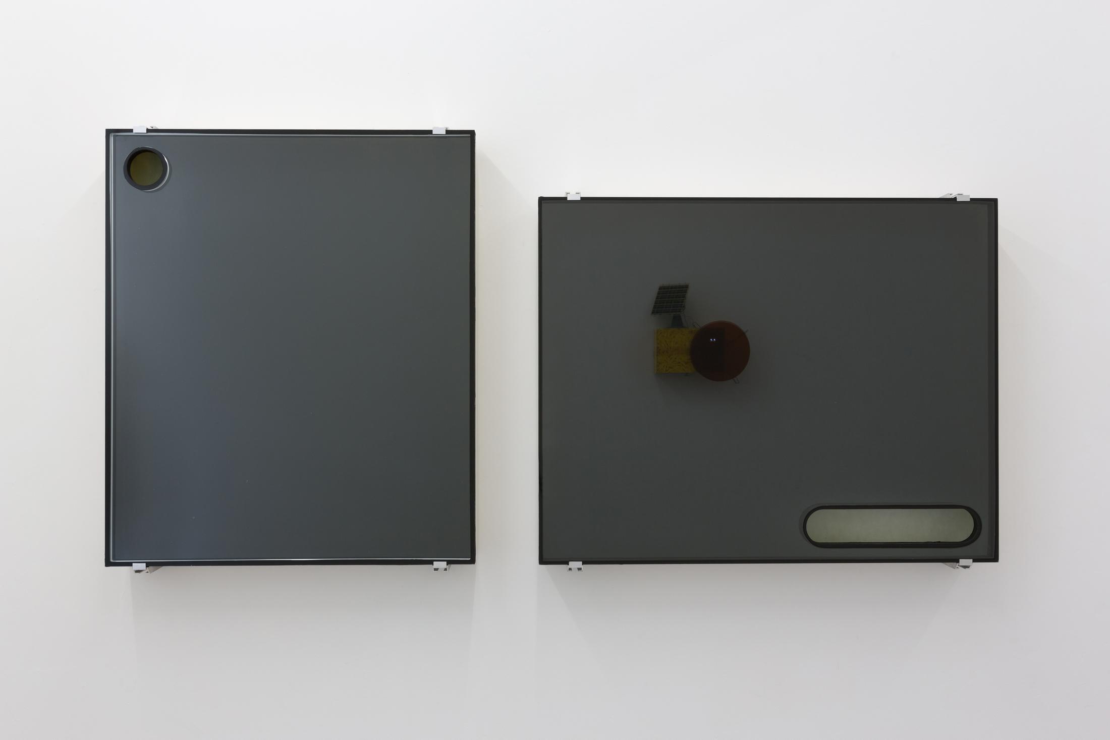 Exhibition View Partrick Hari Soloshow «diese ecke wurde als verloren aufgegeben / view on Mask (hommage to Andrea Fraser), 2018» at Bolte Lang, Zurich / Courtesy: the artist and Bolte Lang, Zurich