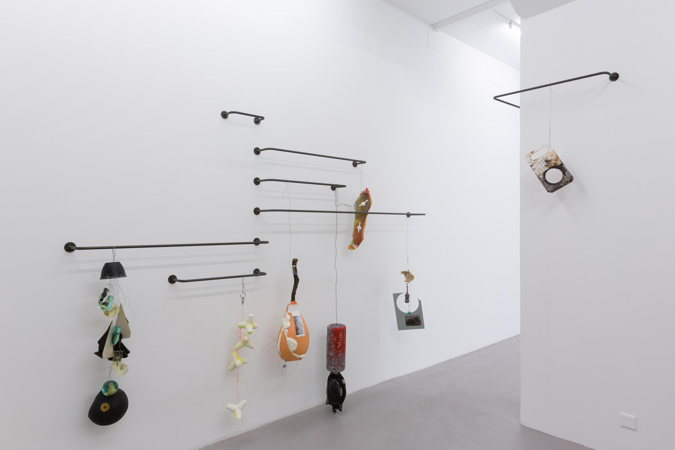 Exhibition View Partrick Hari Soloshow «diese ecke wurde als verloren aufgegeben / view on Mask (hommage to Andrea Fraser), 2018» at Bolte Lang, Zurich / Courtesy: the artist and Bolte Lang, Zurich