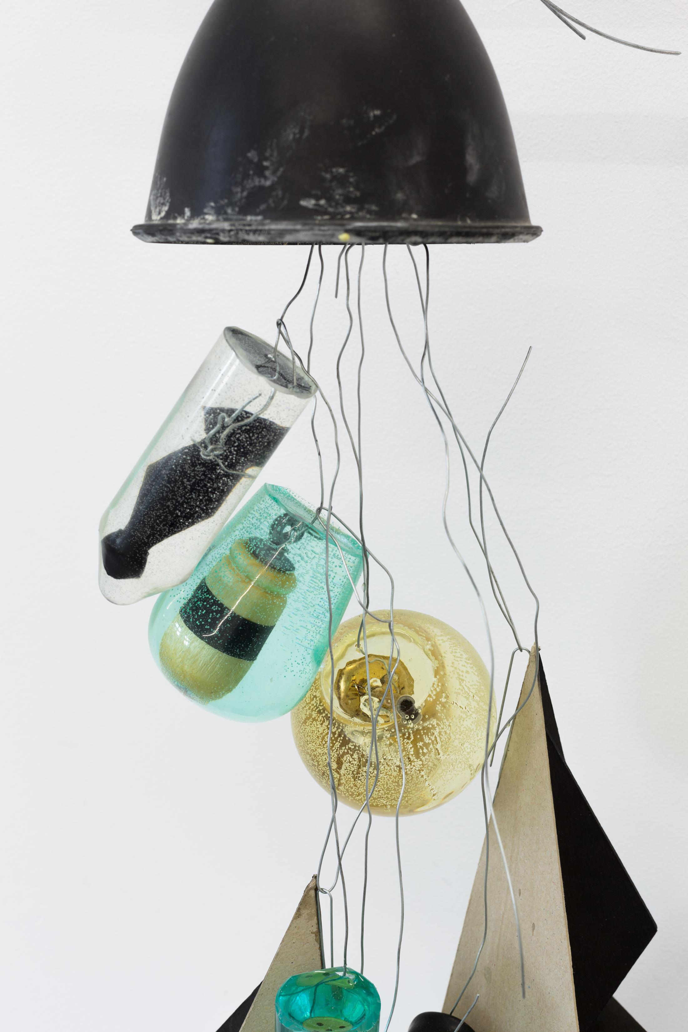 Exhibition View Partrick Hari Soloshow «diese ecke wurde als verloren aufgegeben / view on Mask (hommage to Andrea Fraser), 2018» at Bolte Lang, Zurich / Courtesy: the artist and Bolte Lang, Zurich