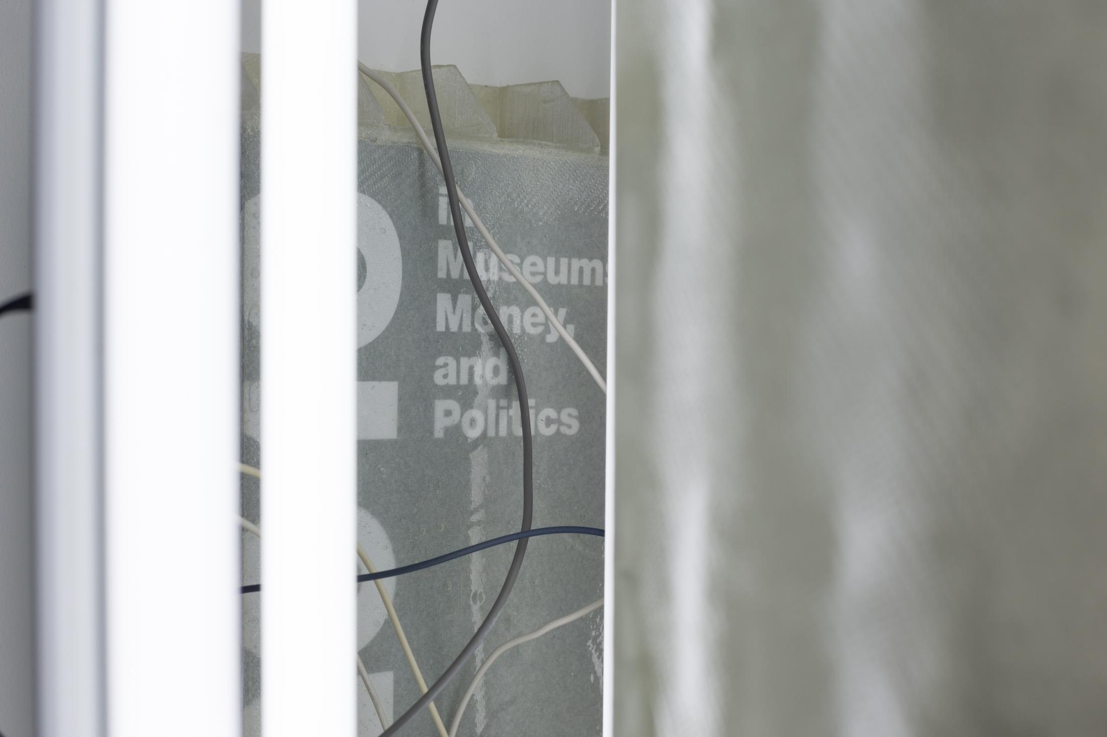 Exhibition View Partrick Hari Soloshow «diese ecke wurde als verloren aufgegeben / view on Mask (hommage to Andrea Fraser), 2018» at Bolte Lang, Zurich / Courtesy: the artist and Bolte Lang, Zurich