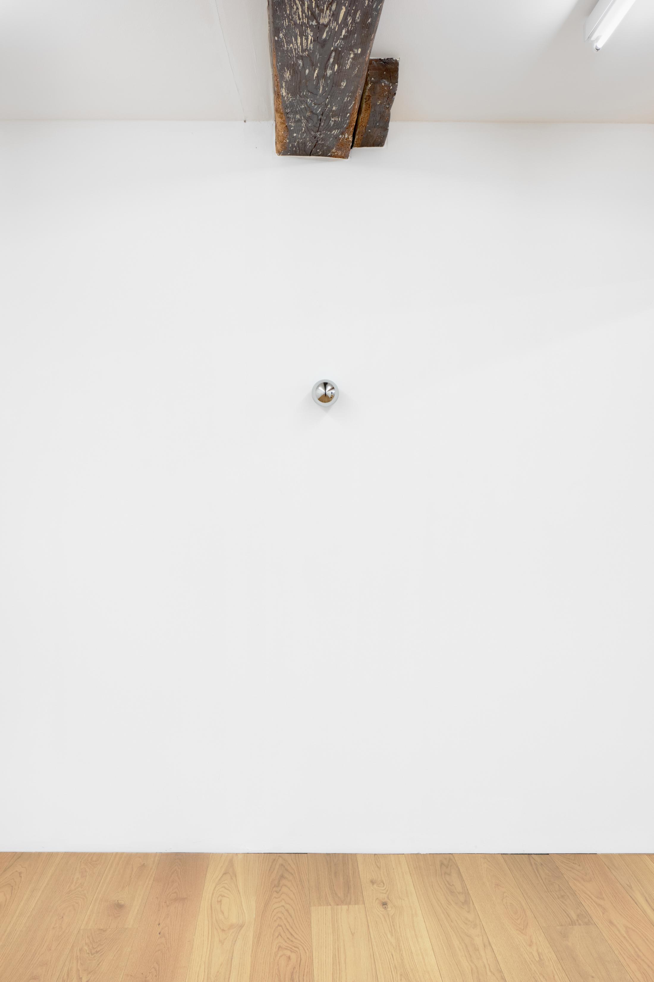 Exhibition View Groupshow «Silver Lake / view on Anna Fehr, Longitudinal, 2017» at Kirchgasse, Steckborn, 2018 / Courtesy: the artist and Kirchgasse