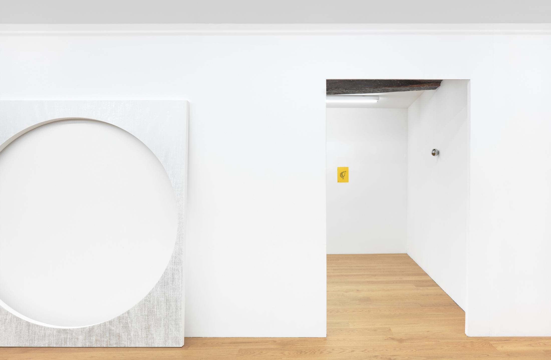 Exhibition View Groupshow «Silver Lake» with Paul Czerlitzki, Anna Fehr, Elin Gonzalez at Kirchgasse, Steckborn, 2018 / Courtesy: the artist and Kirchgasse