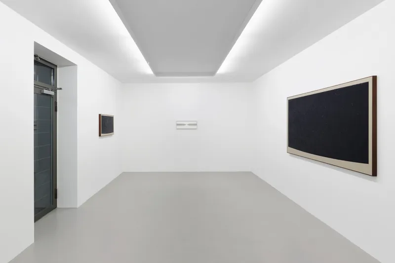 Exhibition View Paul Fägerskiöld Solo Show «Longue durée» at GALERIE PHILIPPZOLLLINGER, Zurich, 2022 / Photo: Conradin Frei / Courtesy: the artist and GALERIE PHILIPPZOLLLINGER