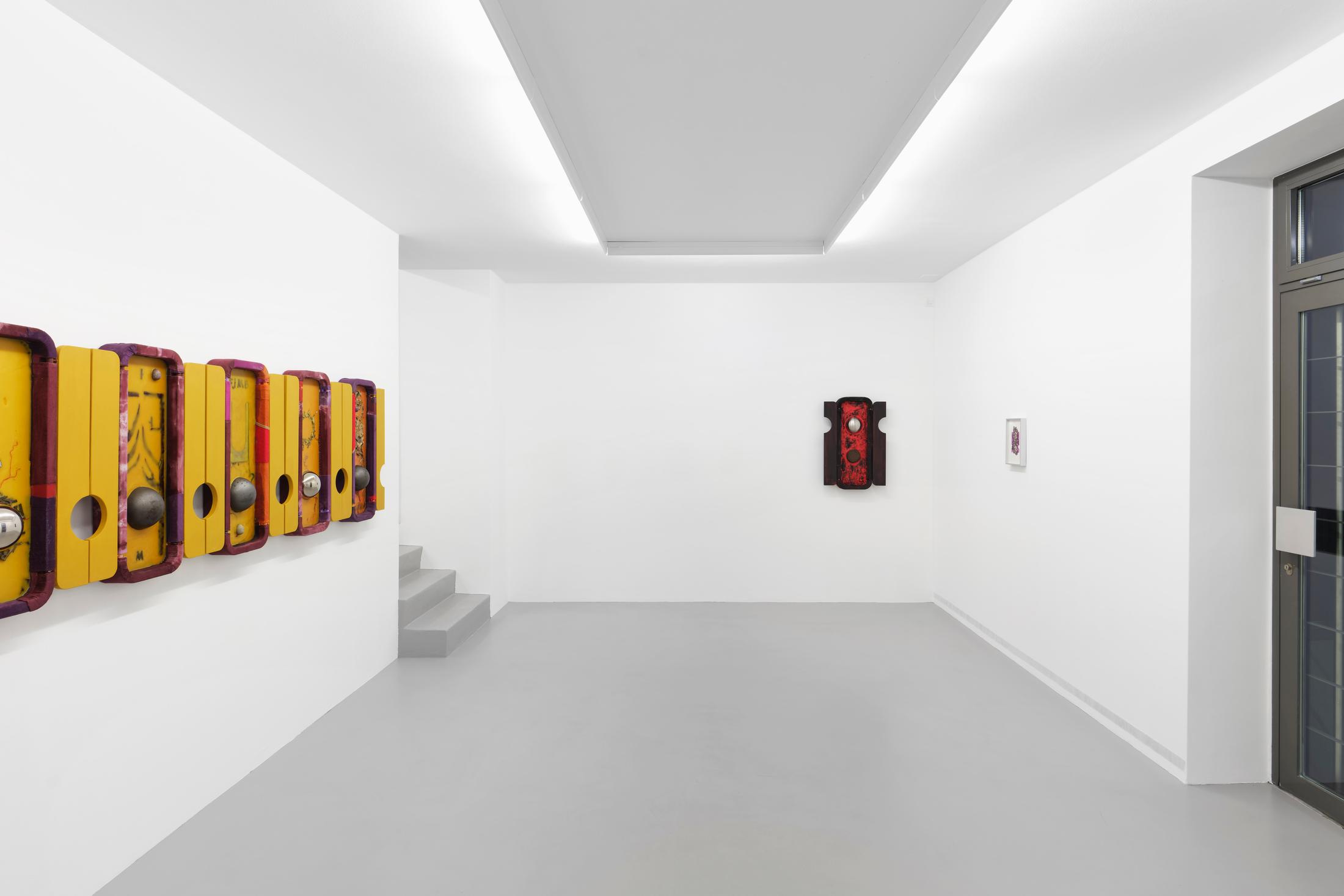 Exhibition View Pedro Wirz Solo Show «Tooth of a Giant» at GALERIE PHILIPPZOLLINGER, Zurich, 2020 / Photo: Conradin Frei / Courtesy: the artist and GALERIE PHILIPPZOLLINGER