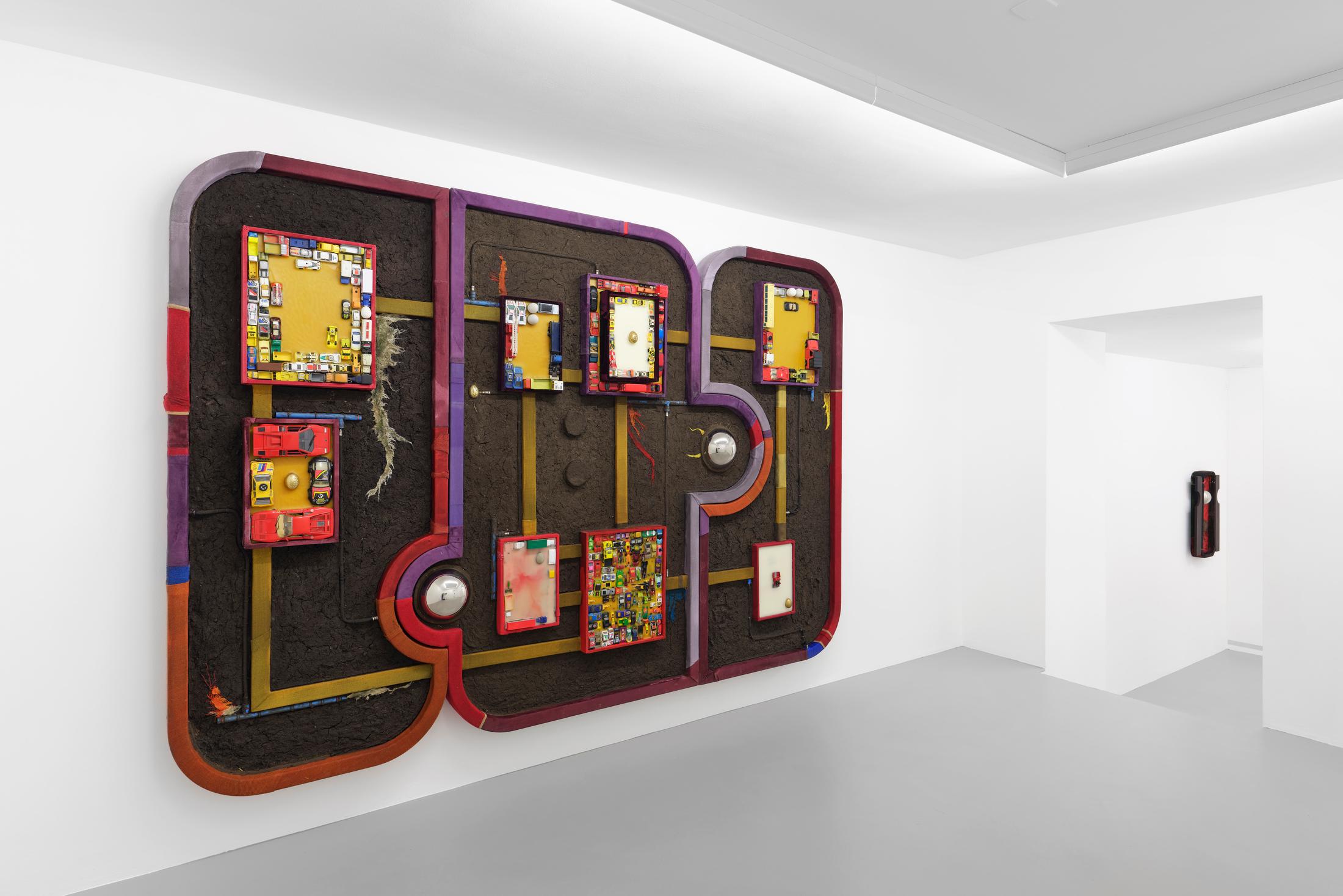 Exhibition View Pedro Wirz Solo Show «Tooth of a Giant» at GALERIE PHILIPPZOLLINGER, Zurich, 2020 / Photo: Conradin Frei / Courtesy: the artist and GALERIE PHILIPPZOLLINGER