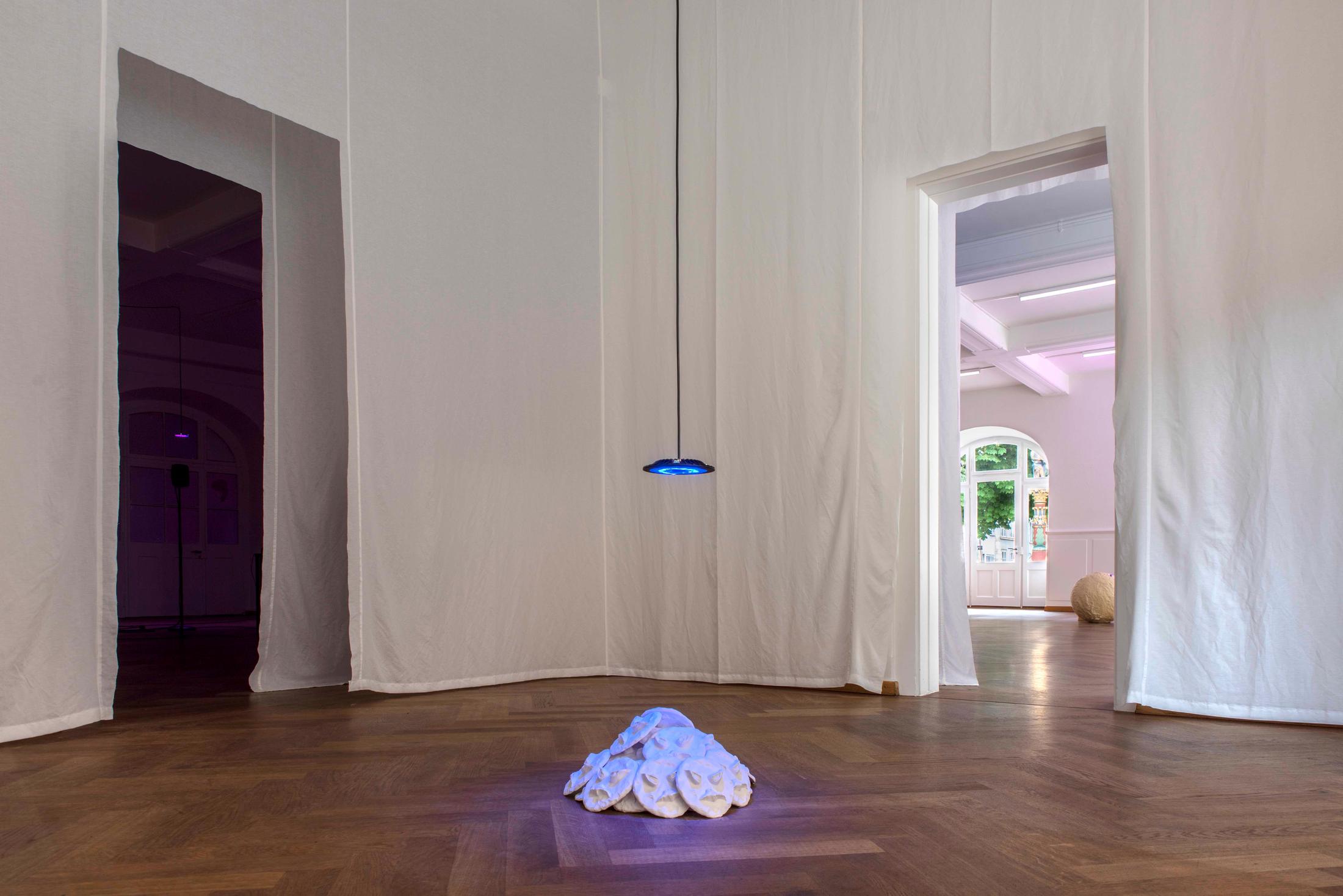 Exhibition View Philip Ortelli and Sandar Tun Tun Duo Show «Casting Shades at New Moon; view on Philip Ortelli, Mad Mother, 2019» at KRONE COURONNE, Biel, 2021 / Photo: James Bantone / Courtesy: artists and KRONE COURONNE
