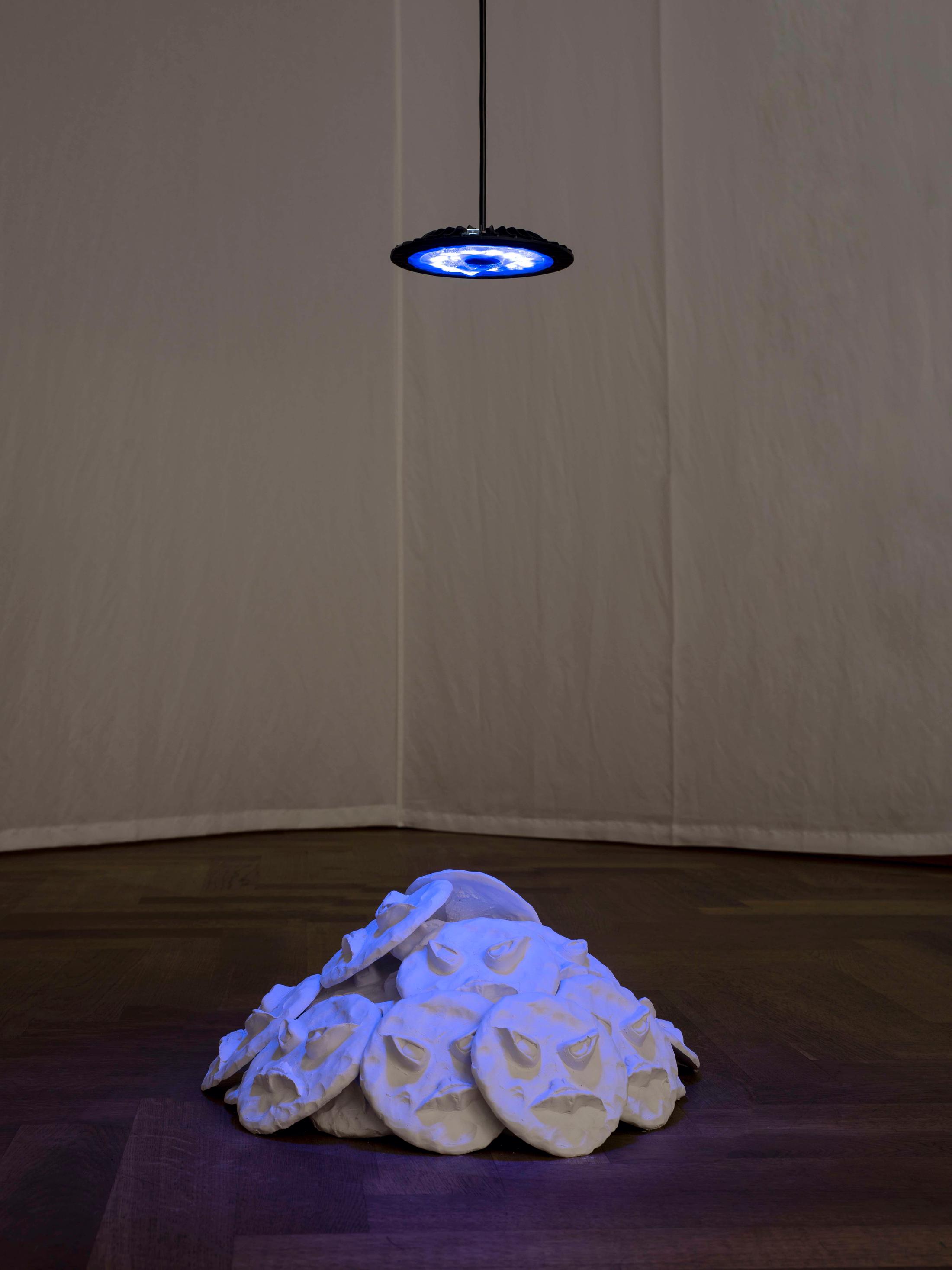 Exhibition View Philip Ortelli and Sandar Tun Tun Duo Show «Casting Shades at New Moon; view on Philip Ortelli, Mad Mother, 2019» at KRONE COURONNE, Biel, 2021 / Photo: James Bantone / Courtesy: artists and KRONE COURONNE