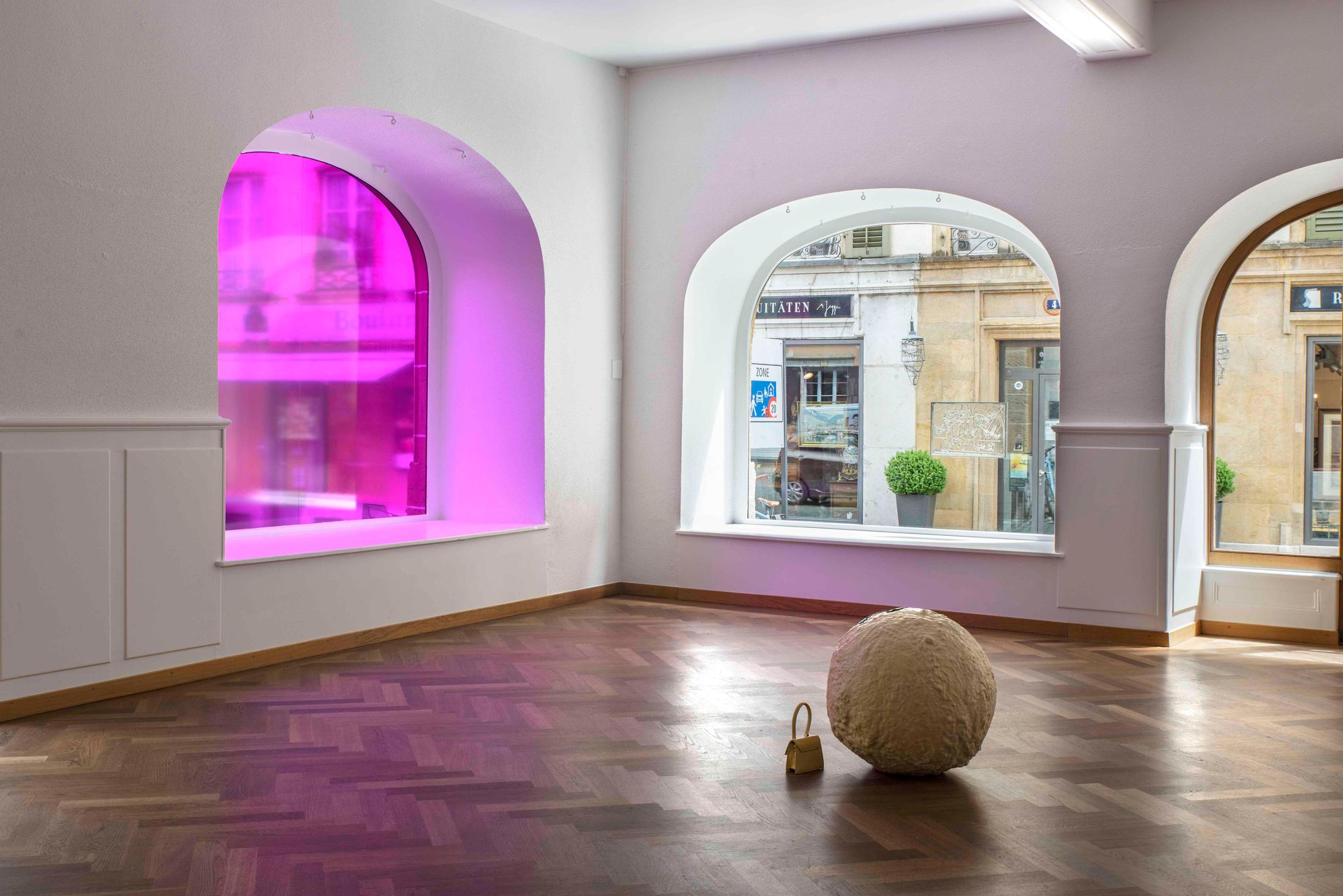 Exhibition View Philip Ortelli and Sandar Tun Tun Duo Show «Casting Shades at New Moon; view on Philip Ortelli, Miss Lure, 2021» at KRONE COURONNE, Biel, 2021 / Photo: James Bantone / Courtesy: artists and KRONE COURONNE Biel