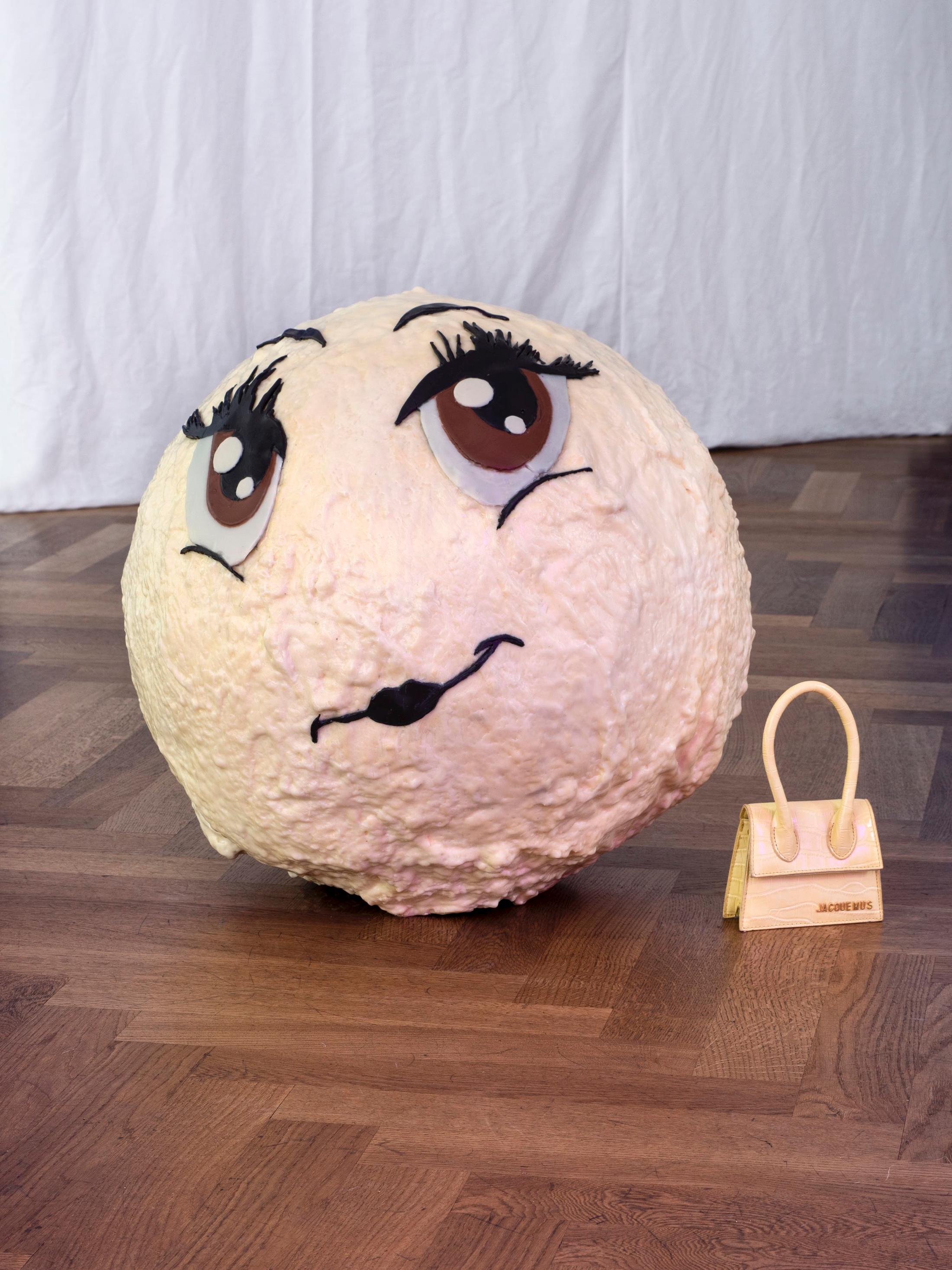 Exhibition View Philip Ortelli and Sandar Tun Tun Duo Show «Casting Shades at New Moon; view on Philip Ortelli, Miss Lure, 2021» at KRONE COURONNE, Biel, 2021 / Photo: James Bantone / Courtesy: artists and KRONE COURONNE Biel