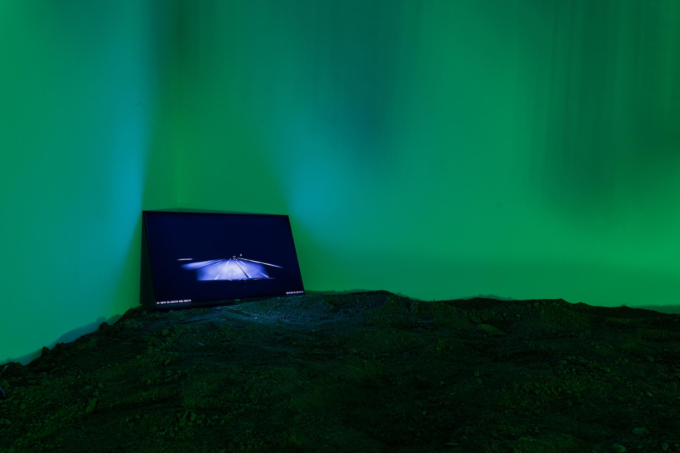 Exhibition View Philipp Hänger Soloshow «Dear Optimist» at Kunsthalle Luzern, Lucerne, 2020 / Photo: Killian Bannwart / Courtesy: the artist and Kunsthalle Luzern