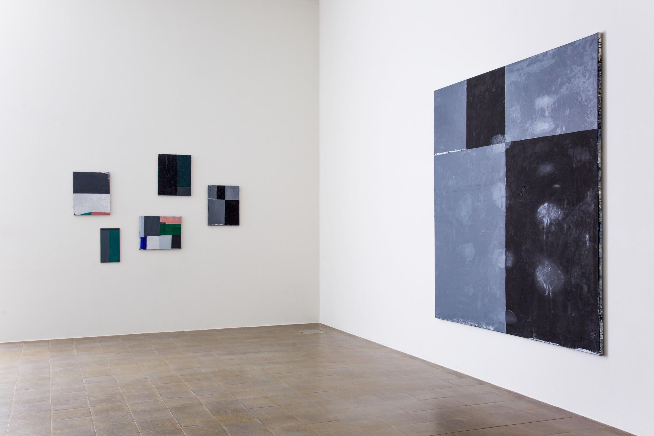 Exhibition View Philippe Vandenberg Soloshow «Kamikaze» at Centre d'art Pasquart, Biel, Bienne / Photo: Lia Wagner / © Philippe Vandenberg Foundation / Courtesy: Estate Philippe Vandenberg and Hauser & Wirth