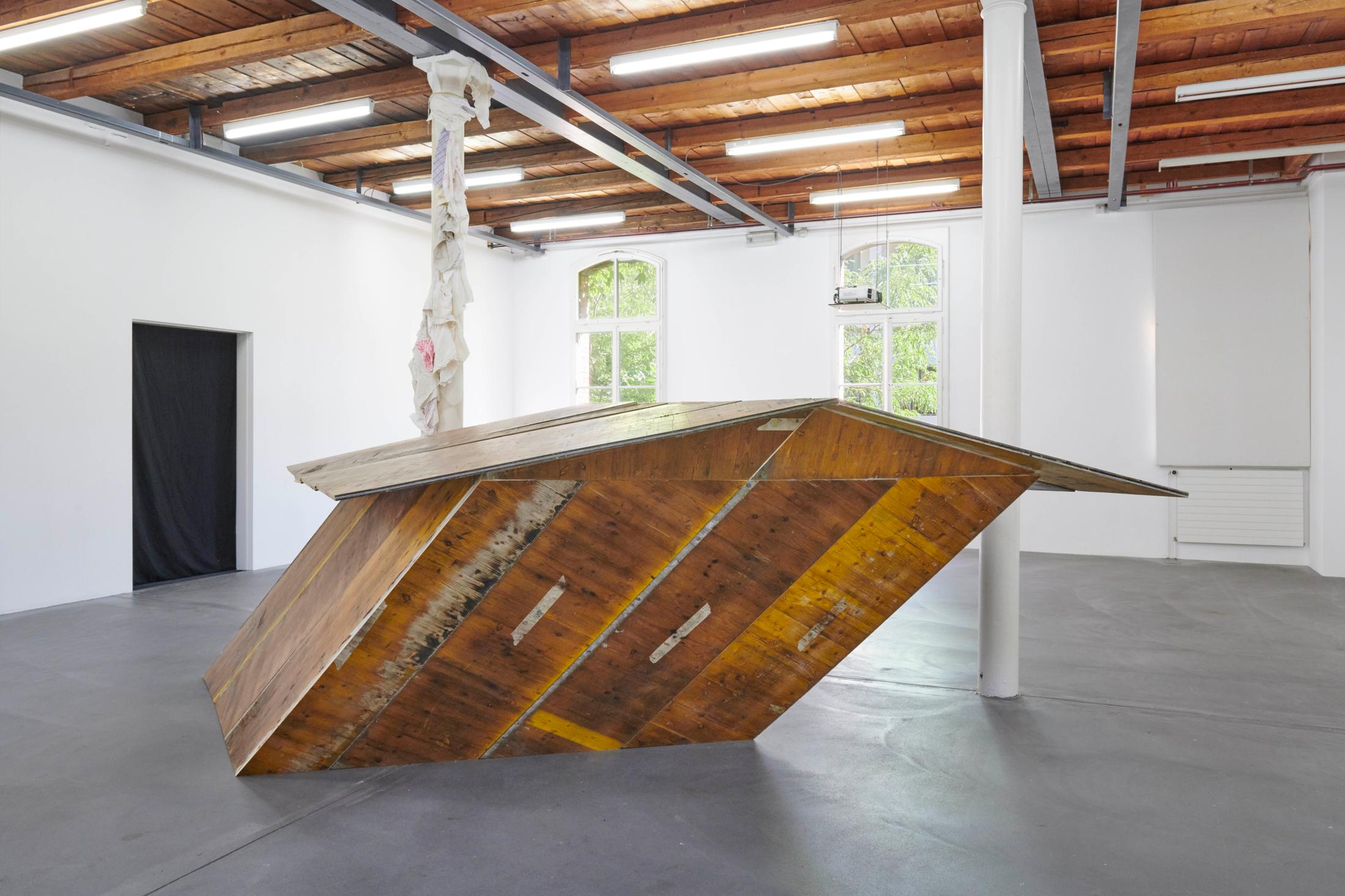 Exhibition View Groupshow «Plattform20; view on Charly Mirambeau, Angles dans la langue, 2020» at Fri Art, Fribourg, 2020 / Photo: © Guillaume Python / Courtesy: the artists and Fri Art