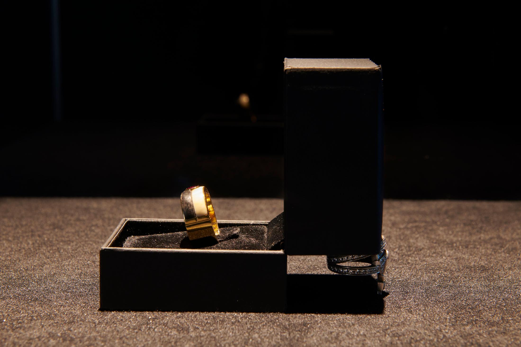 Exhibition View Groupshow «Plattform20; view on Sherian Mohammed Forster, I just went Rick the Ruler with the Jeweller, 2020» at Fri Art, Fribourg, 2020 / Photo: © Guillaume Python / Courtesy: the artists and Fri Art