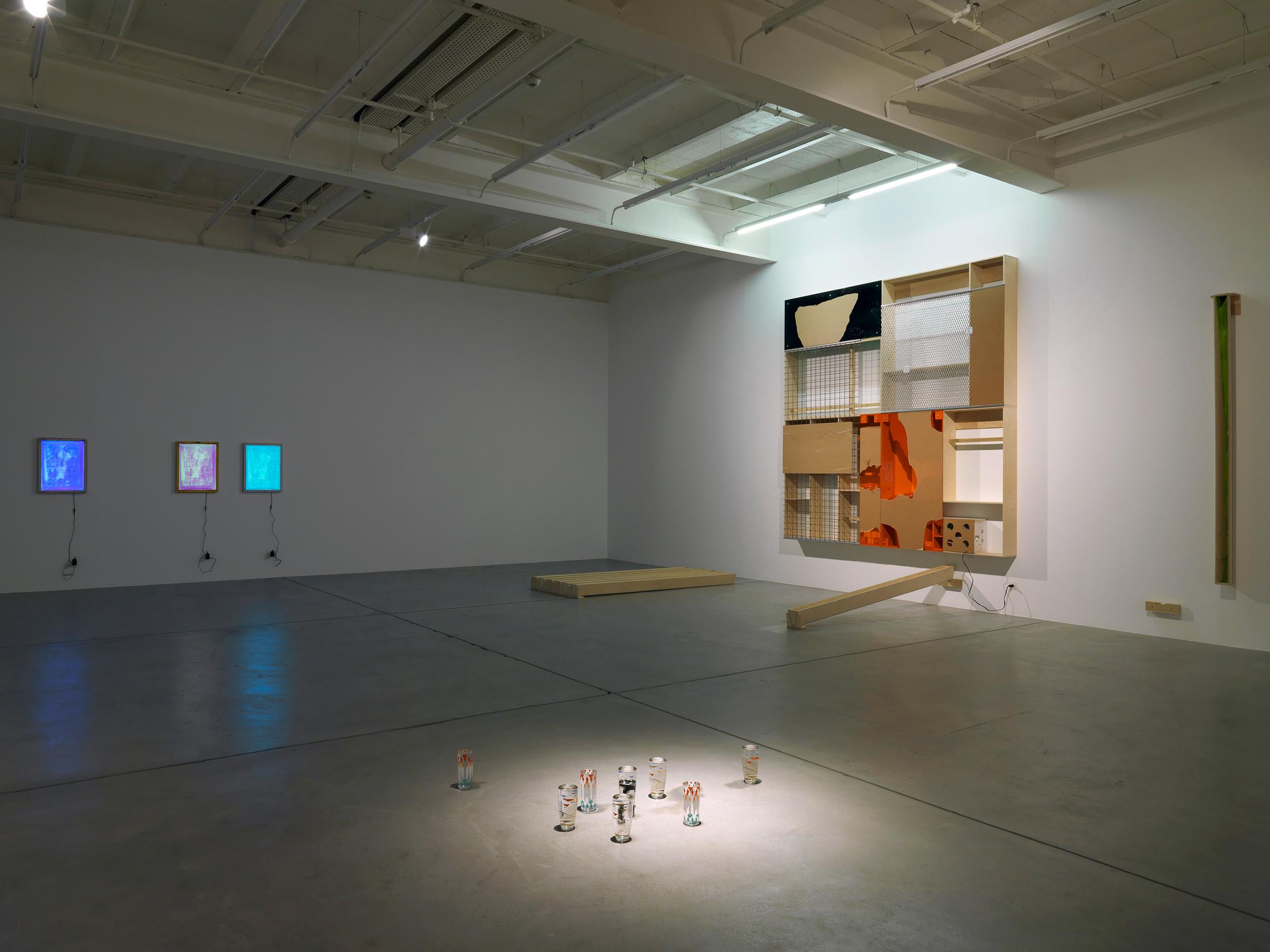 Exhibition View «No Thing: Pope.L, Adam Pendleton» at Galerie Eva Presenhuber, Zurich, 2019 / © Pope L. / Photo: Stefan Altenburger / Courtesy: the artist and Galerie Eva Presenhuber, Zurich / New York