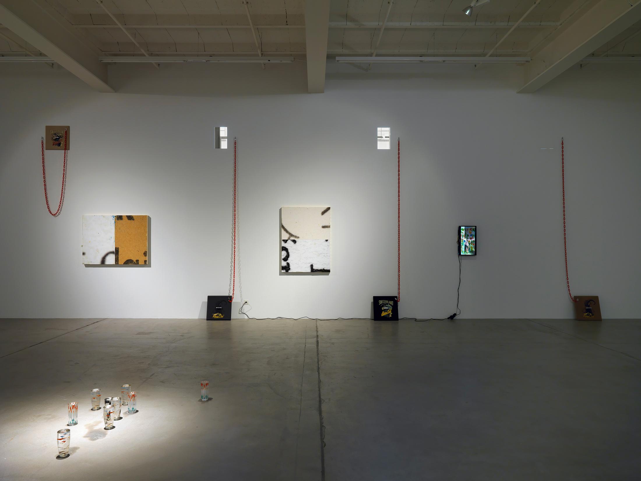 Exhibition View «No Thing: Pope.L, Adam Pendleton» at Galerie Eva Presenhuber, Zurich, 2019 / © Pope L. / Photo: Stefan Altenburger / Courtesy: the artist and Galerie Eva Presenhuber, Zurich / New York