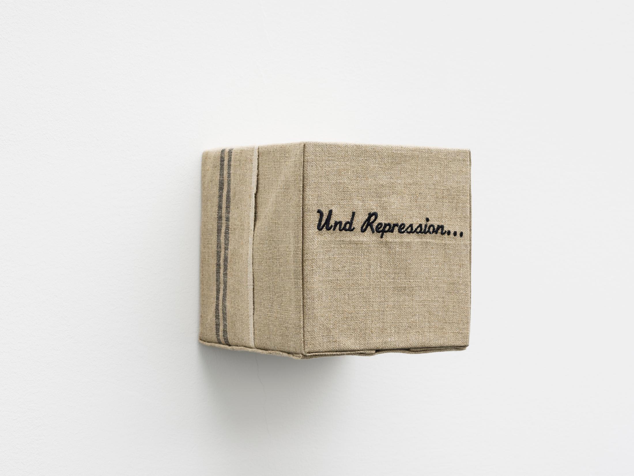 Exhibition View Rachal Bradley Soloshow «Erotics of Infrastructure iii; Rachal Bradley, Two Poor Clares (Und Repression...), 2020, 100% French linen, cotton, wood, screws, 21 x 21 x 21 cm» at Galerie Gregor Staiger, Zurich, 2020 / Courtesy: the artist and Galerie Gregor Staiger