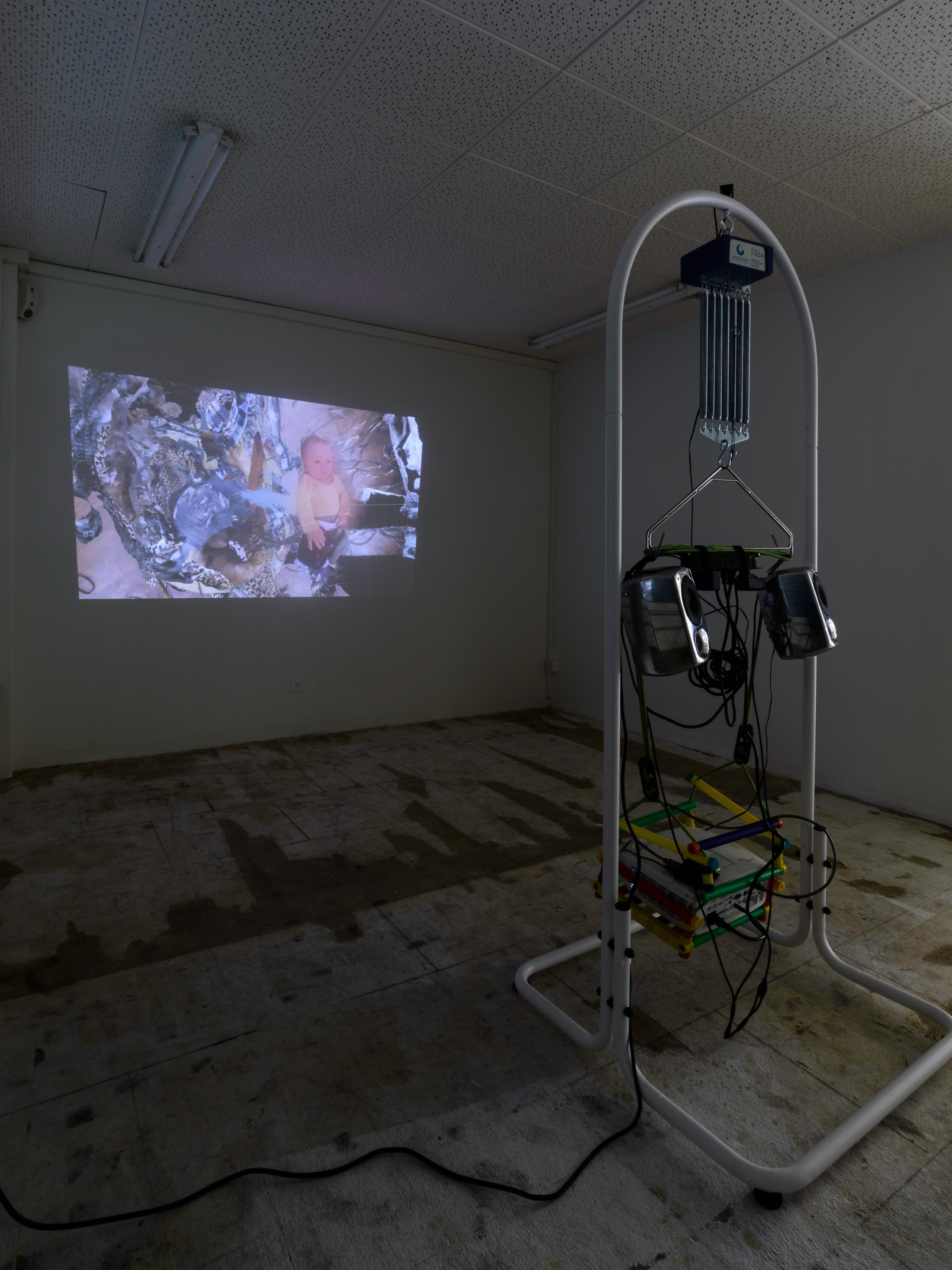 Exhibition View Raphaela Vogel Solo Show «Vor den Toren der Sprache; view on Raphaela Vogel, Der Mann der Rückwärts spricht, 2022, Mixed media» at Galerie Gregor Staiger, Zurich, 2022 / Photo and Courtesy: the artist and Galerie Gregor Staiger