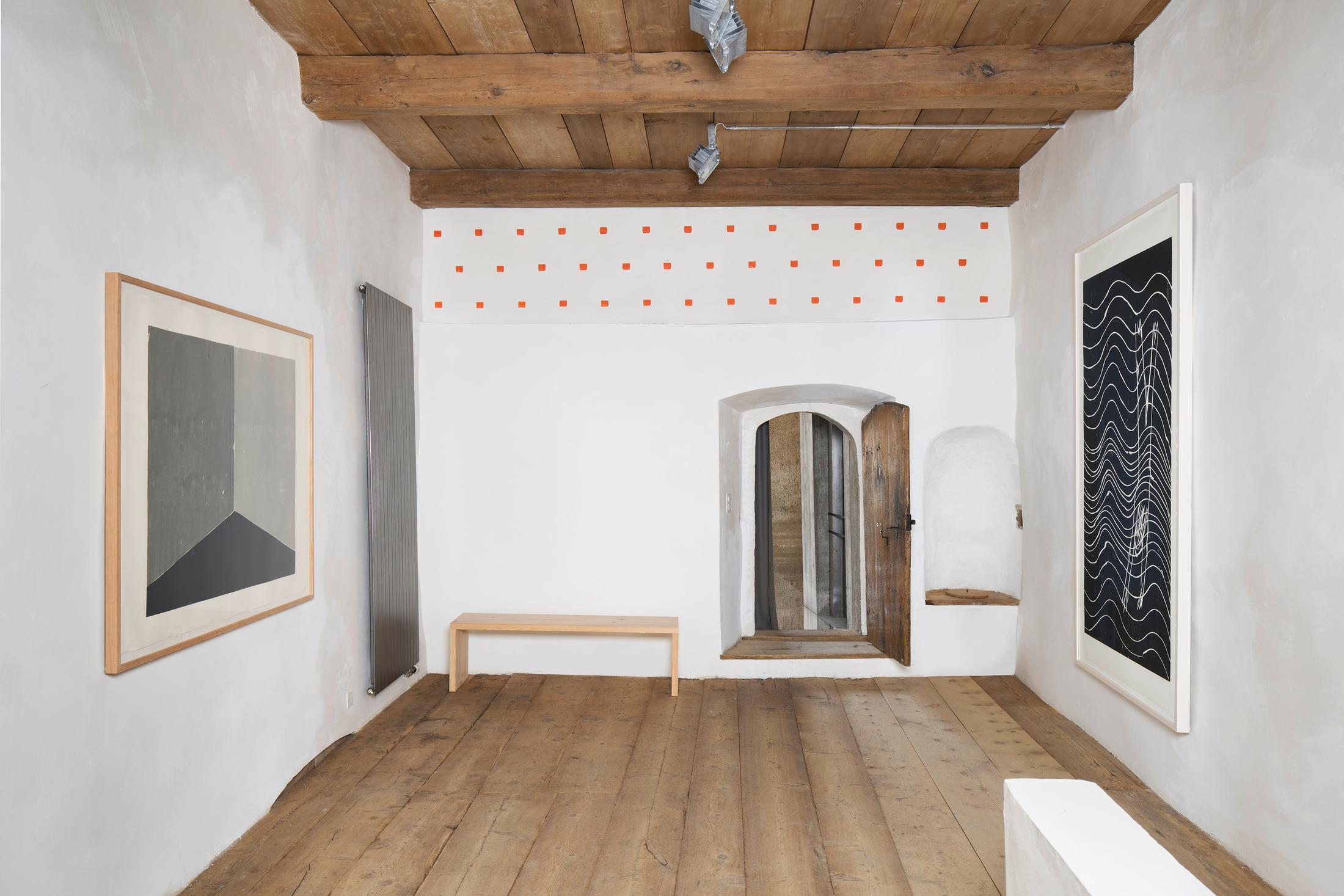 Installation View «REFLECTION about – about REFLECTION» with works by Andrea Büttner at Galerie Tschudi, Zuoz / Photo: Ralph Feiner / Courtesy: Galerie Tschudi, Zuoz and the Artist