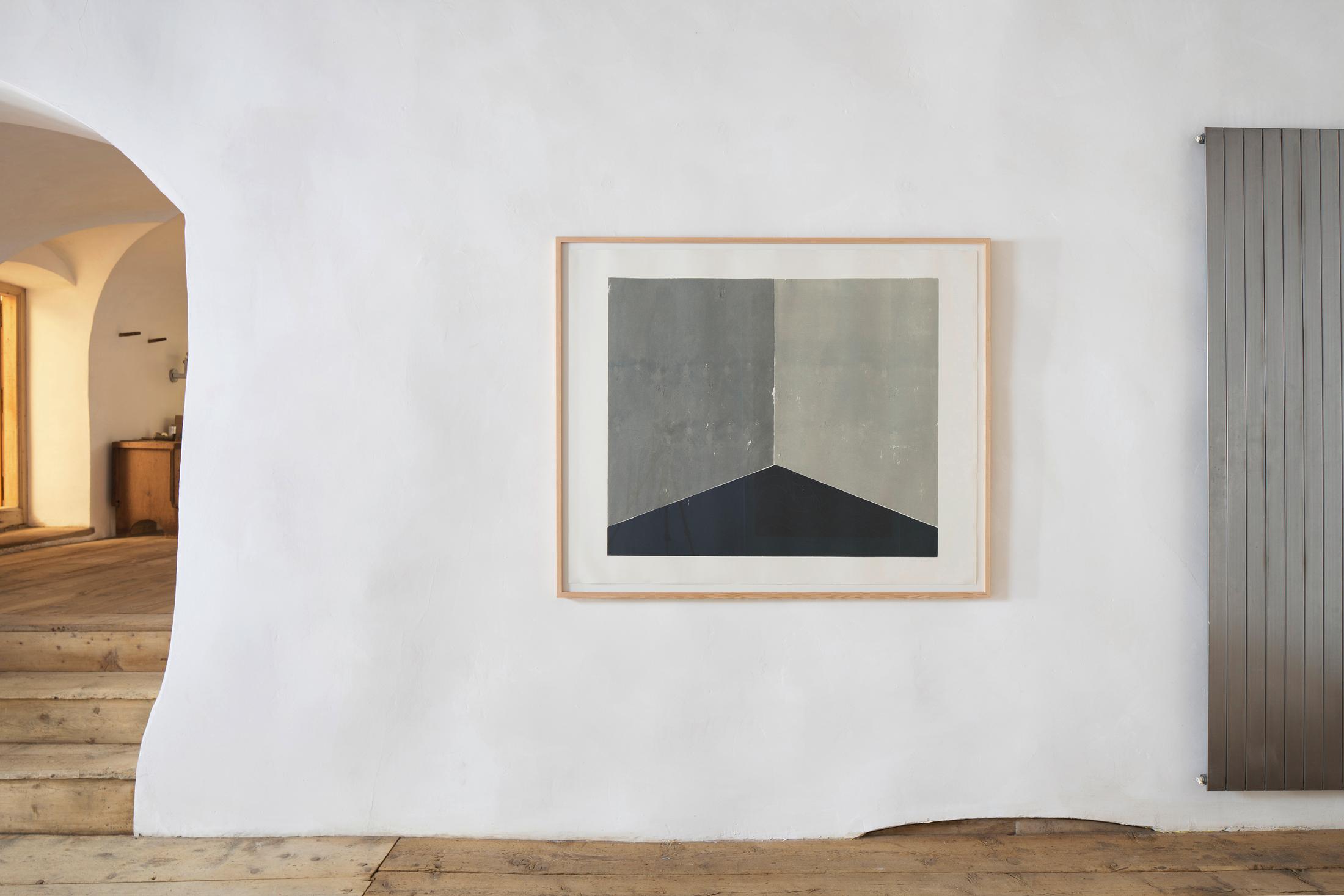 Installation View «REFLECTION about – about REFLECTION» with works by Andrea Büttner at Galerie Tschudi, Zuoz / Photo: Ralph Feiner / Courtesy: Galerie Tschudi, Zuoz and the Artist