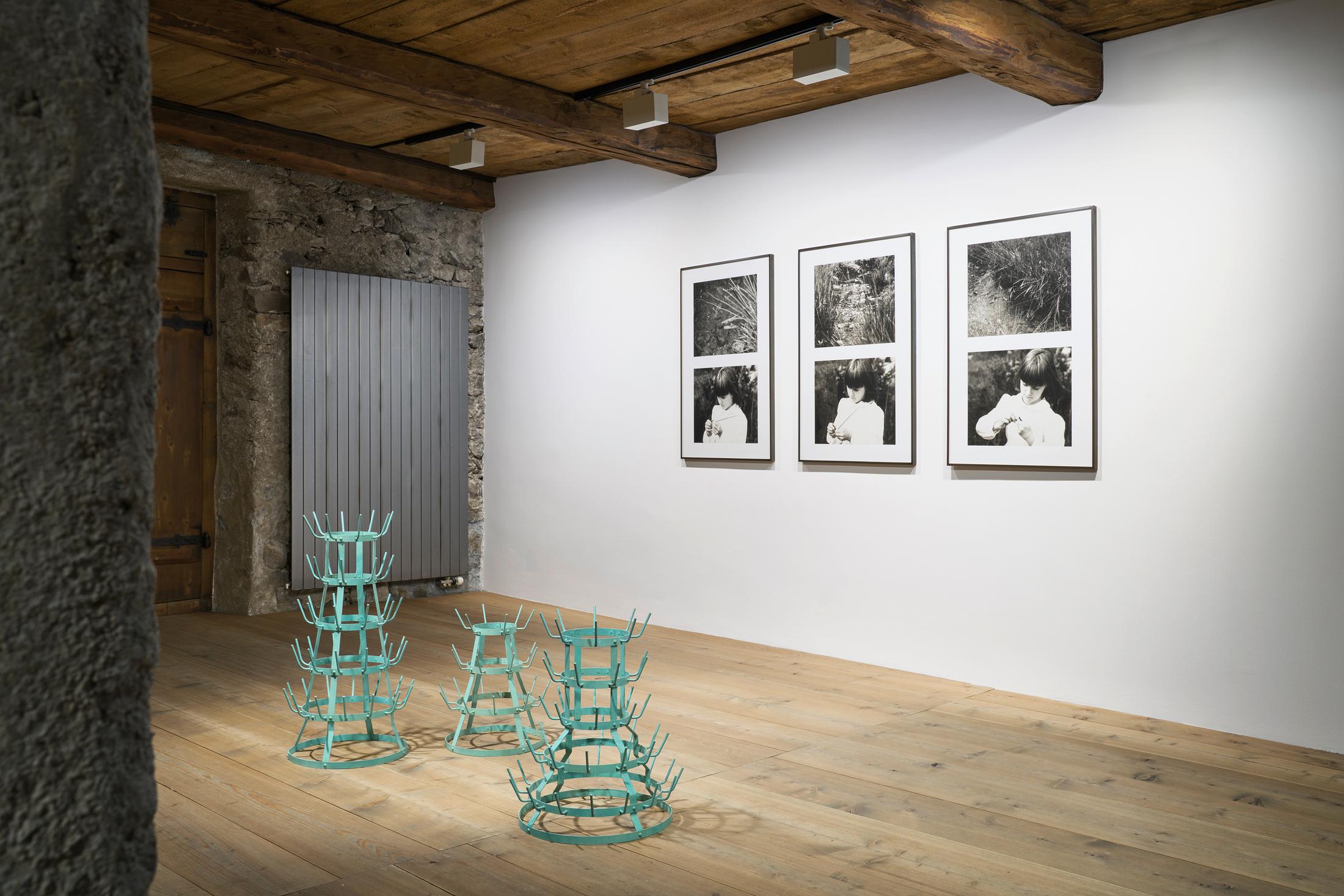 Installation View «REFLECTION about – about REFLECTION» with works by Bethan Huws at Galerie Tschudi, Zuoz / Photo: Ralph Feiner / Courtesy: Galerie Tschudi, Zuoz and the Artist