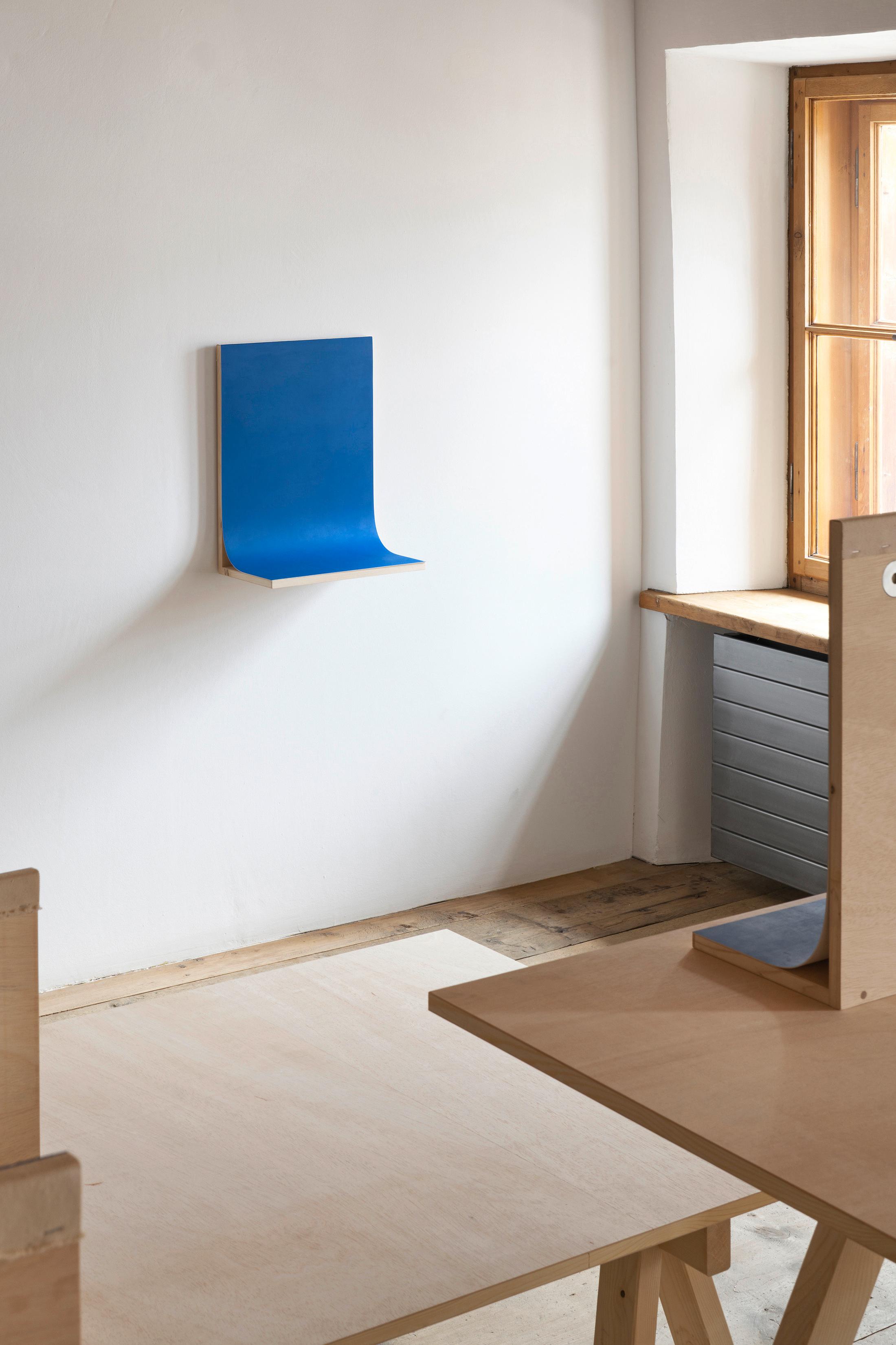 Installation View «REFLECTION about – about REFLECTION» with works by Martina Klein at Galerie Tschudi, Zuoz / Photo: Ralph Feiner / Courtesy: Galerie Tschudi, Zuoz and the Artists