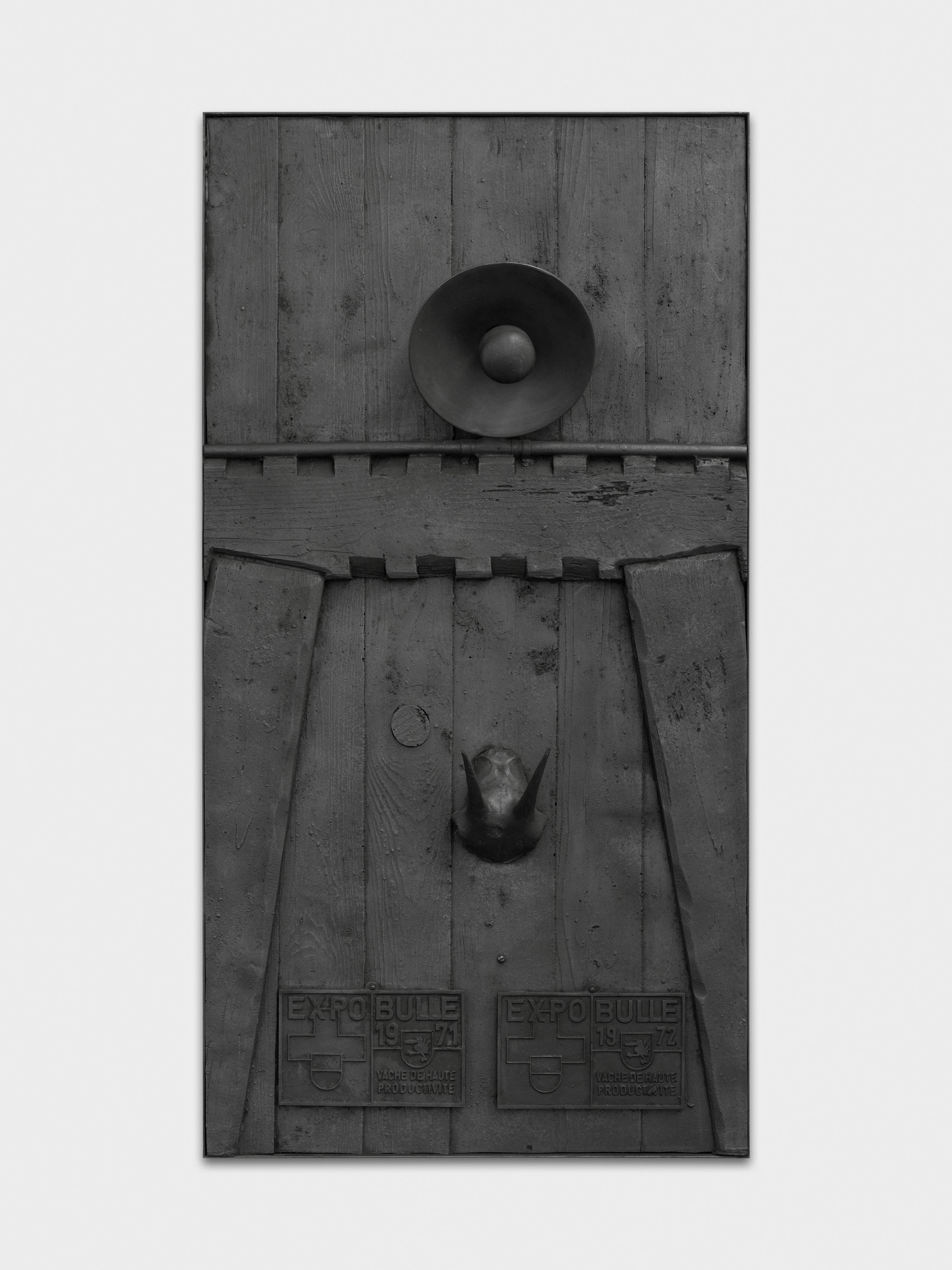 Exhibition View Rico Weber Soloshow «Silver Dust; view on Rico Weber, Hörner, 1993, acrylicresin, silicone, metal, 115x60cm» at Galerie Maria Bernheim, Zurich, 2020 / Photo: Annik Wetter / Courtesy: Galerie Maria Bernheim