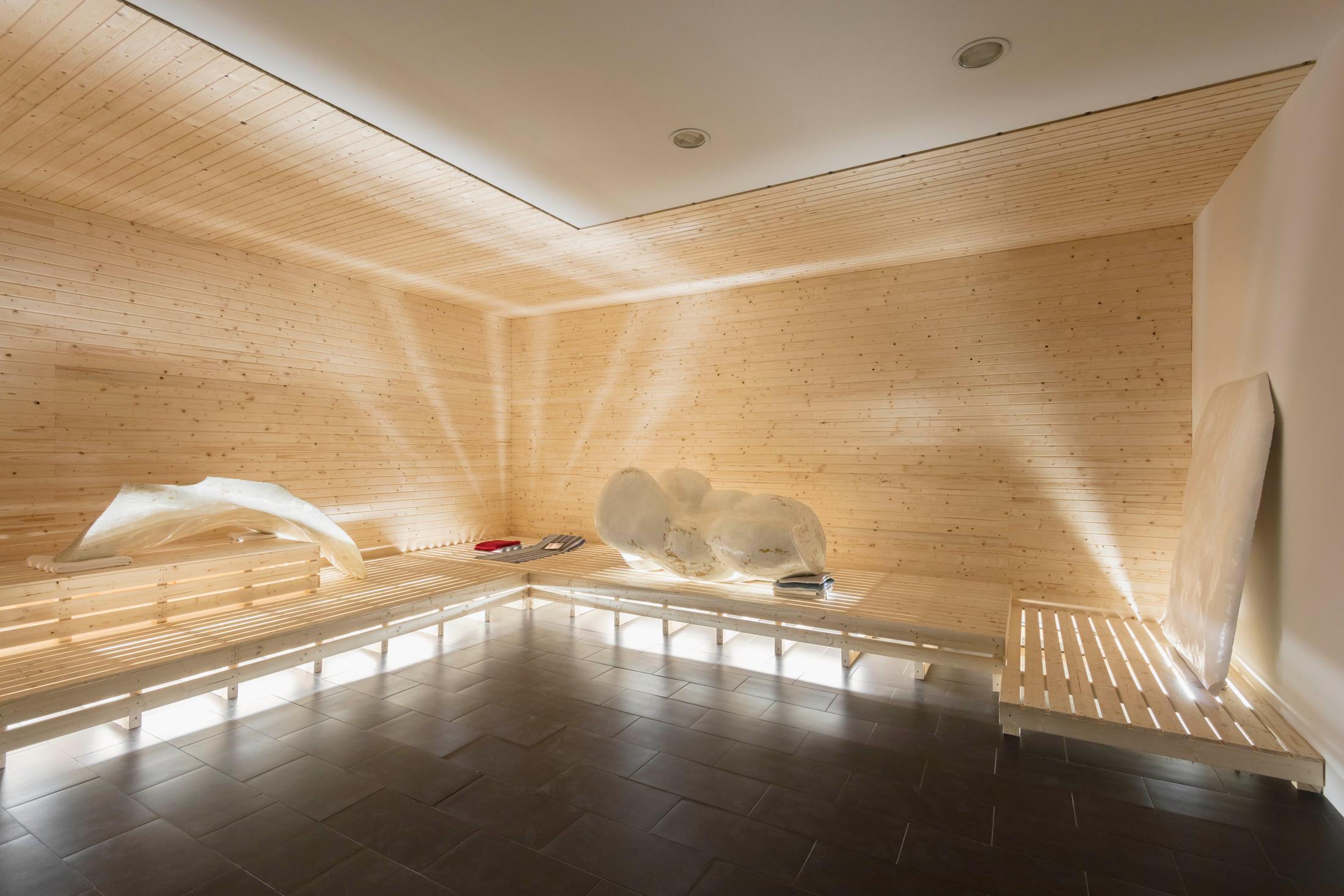 Installation View Jumana Manna «Adrenarchy» at SALTS, Birsfelden / Photo: Gunnar Meier / Courtesy: the artist and SALTS