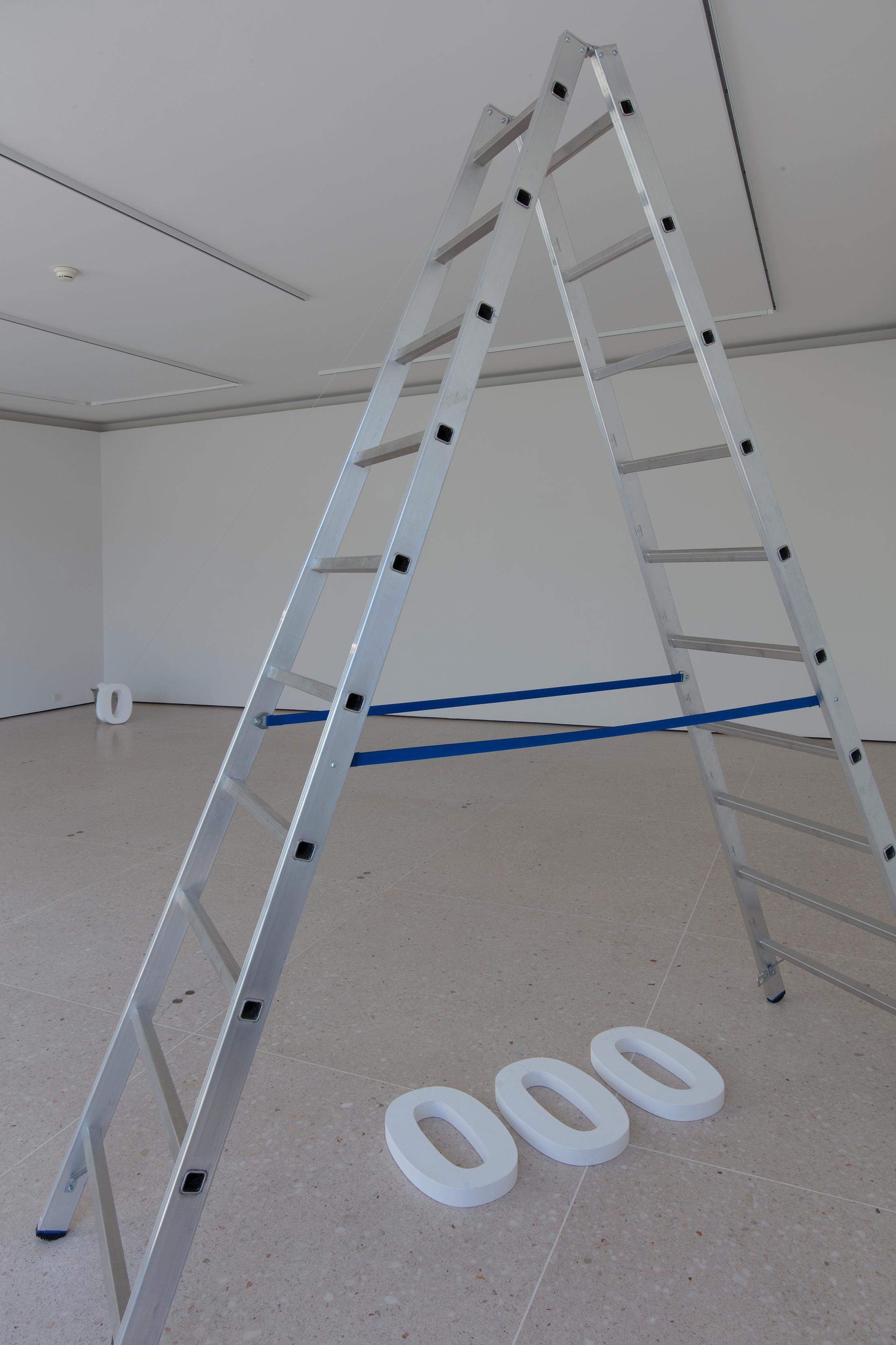 Exhibition View Roman Signer Soloshow at Kunsthaus Zug, Zug, 2019 / Photo: Stefan Rohner / Courtesy: the artist and Kunsthaus Zug