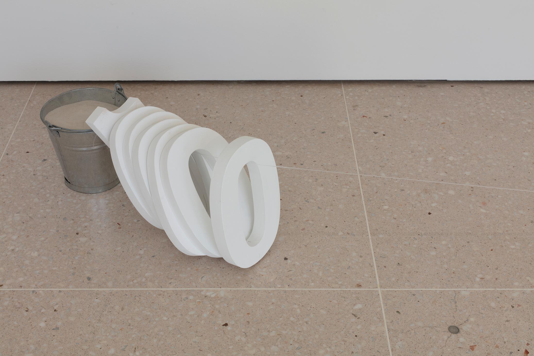 Exhibition View Roman Signer Soloshow at Kunsthaus Zug, Zug, 2019 / Photo: Stefan Rohner / Courtesy: the artist and Kunsthaus Zug