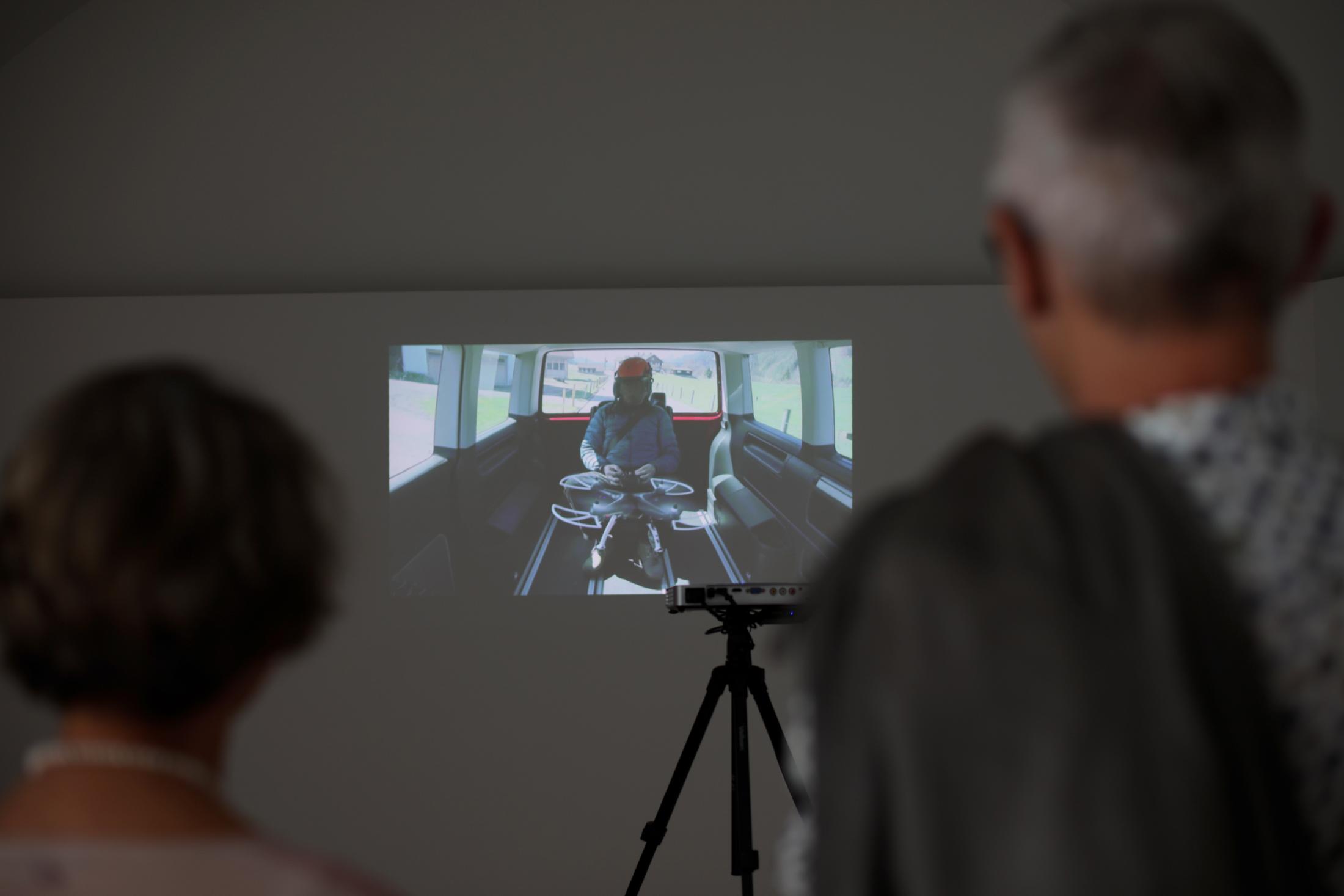 Exhibition View Roman Signer Soloshow at Kunsthaus Zug, Zug, 2019 / Photo: Stefan Rohner / Courtesy: the artist and Kunsthaus Zug