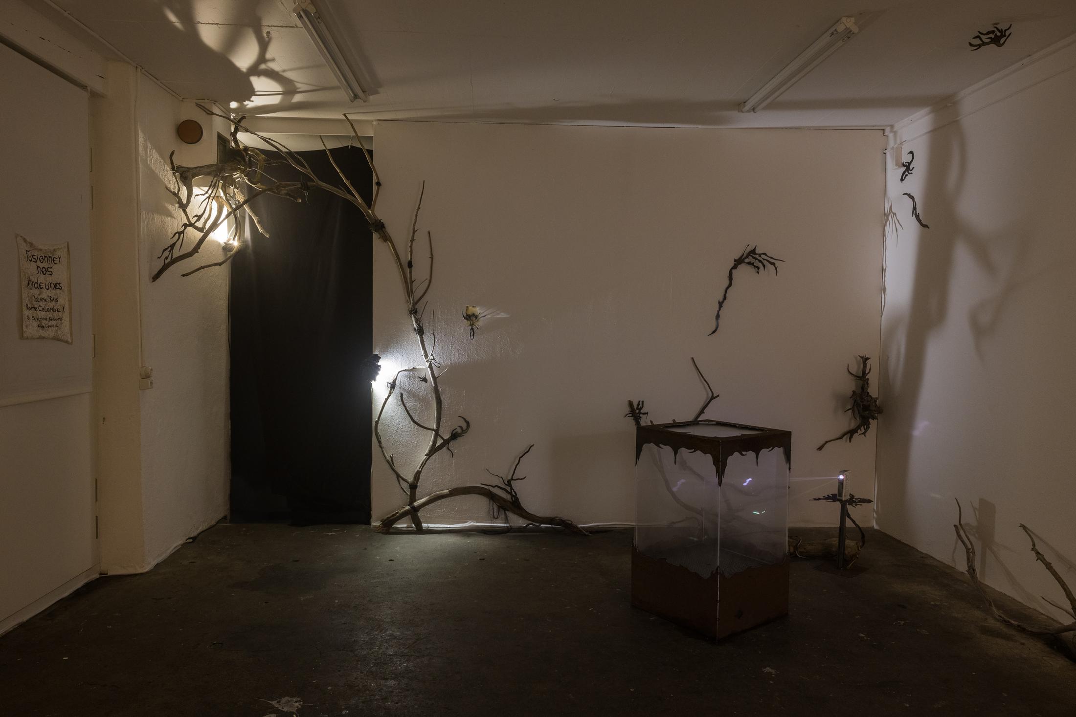 Exhibition View Duo Show «Fusionner nos Ardeurxes» at WallStreet, Fribourg, 2022-2023 / Photo: Julie Folly / Courtesy: the artists and WallStreet