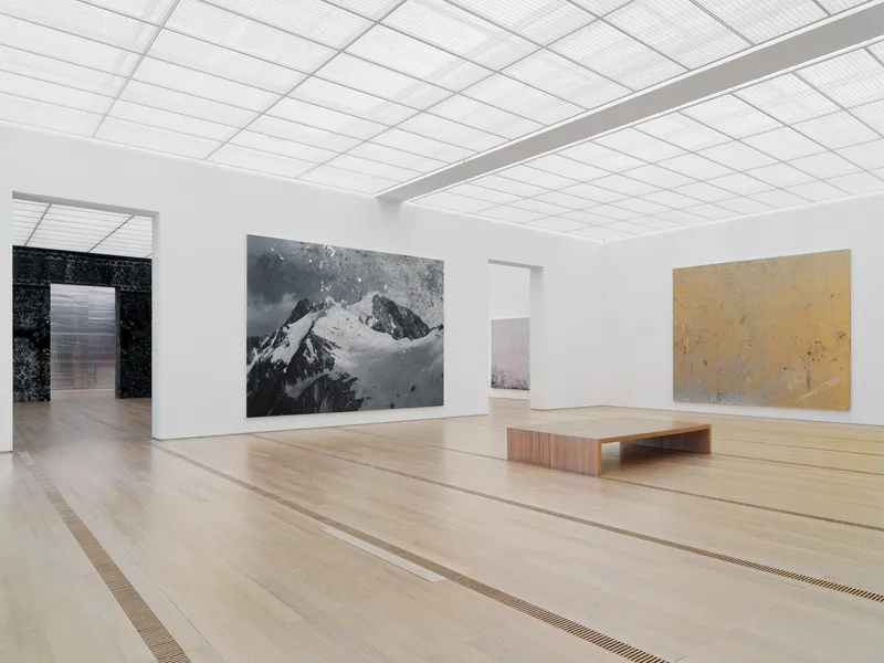 Exhibition View Rudolf Stingel Soloshow at Fondation Beyeler, Riehen, 2019 / Photo: Stefan Altenburger / © Rudolf Stingel / Courtesy: the artist and Fondation Beyeler