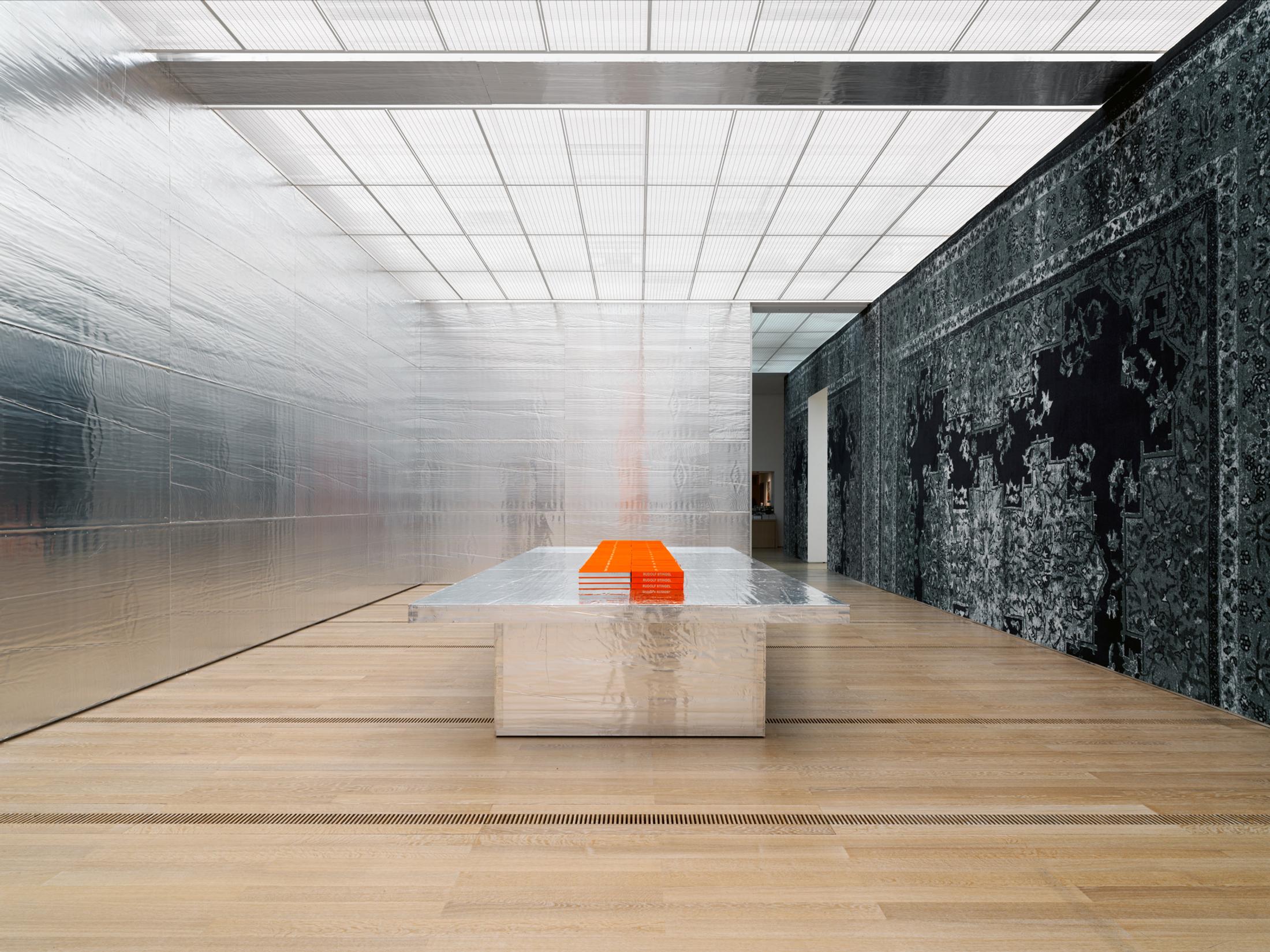 Exhibition View Rudolf Stingel Soloshow at Fondation Beyeler, Riehen, 2019 / Photo: Stefan Altenburger / © Rudolf Stingel / Courtesy: the artist and Fondation Beyeler