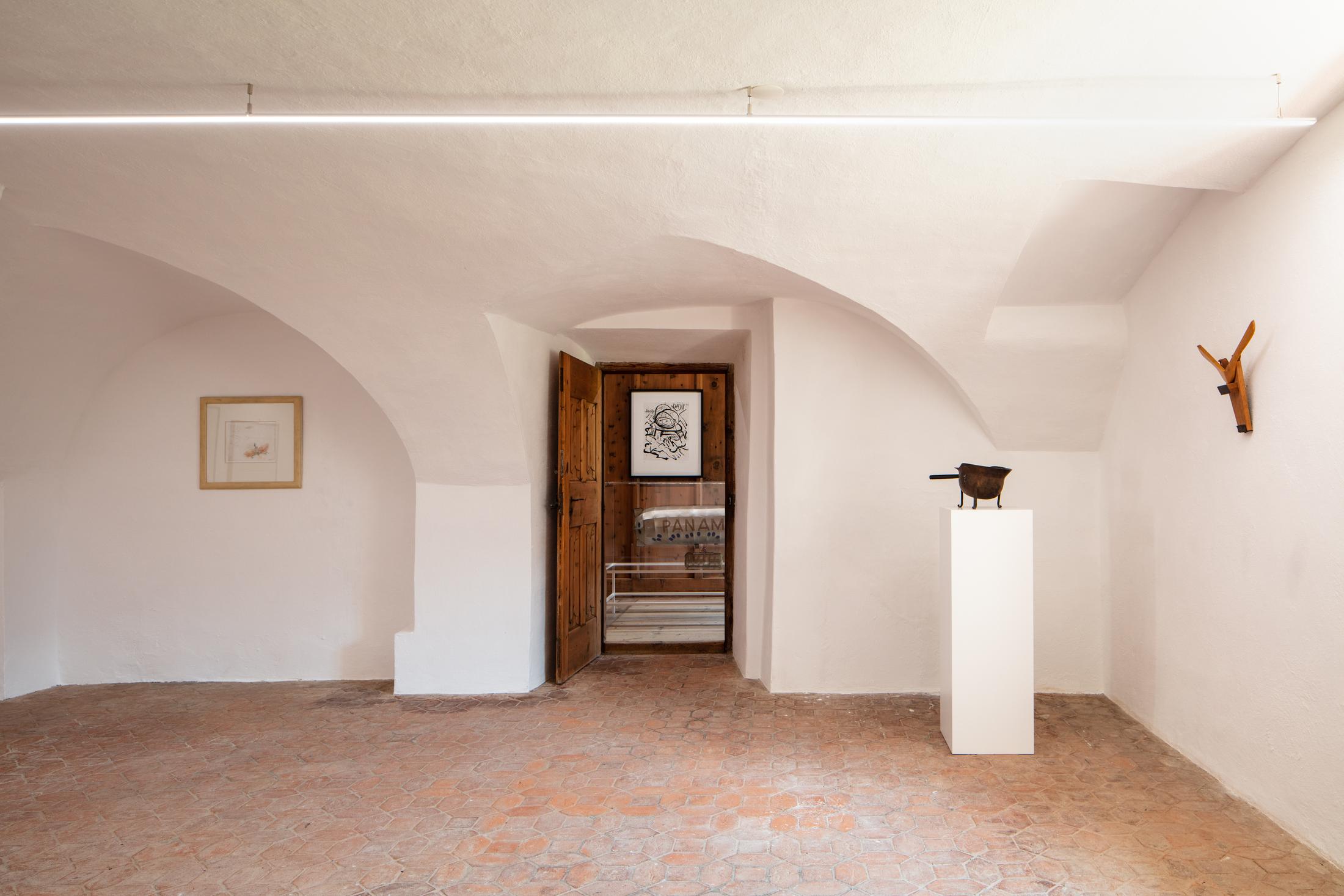 Exhibition View Salvatore Scarpitta and Panamarenko «Dream Maschines» at Fundaziun Not Vital, Ardez and Castle Tarasp, 2019 / Courtesy: Fundaziun Not Vital