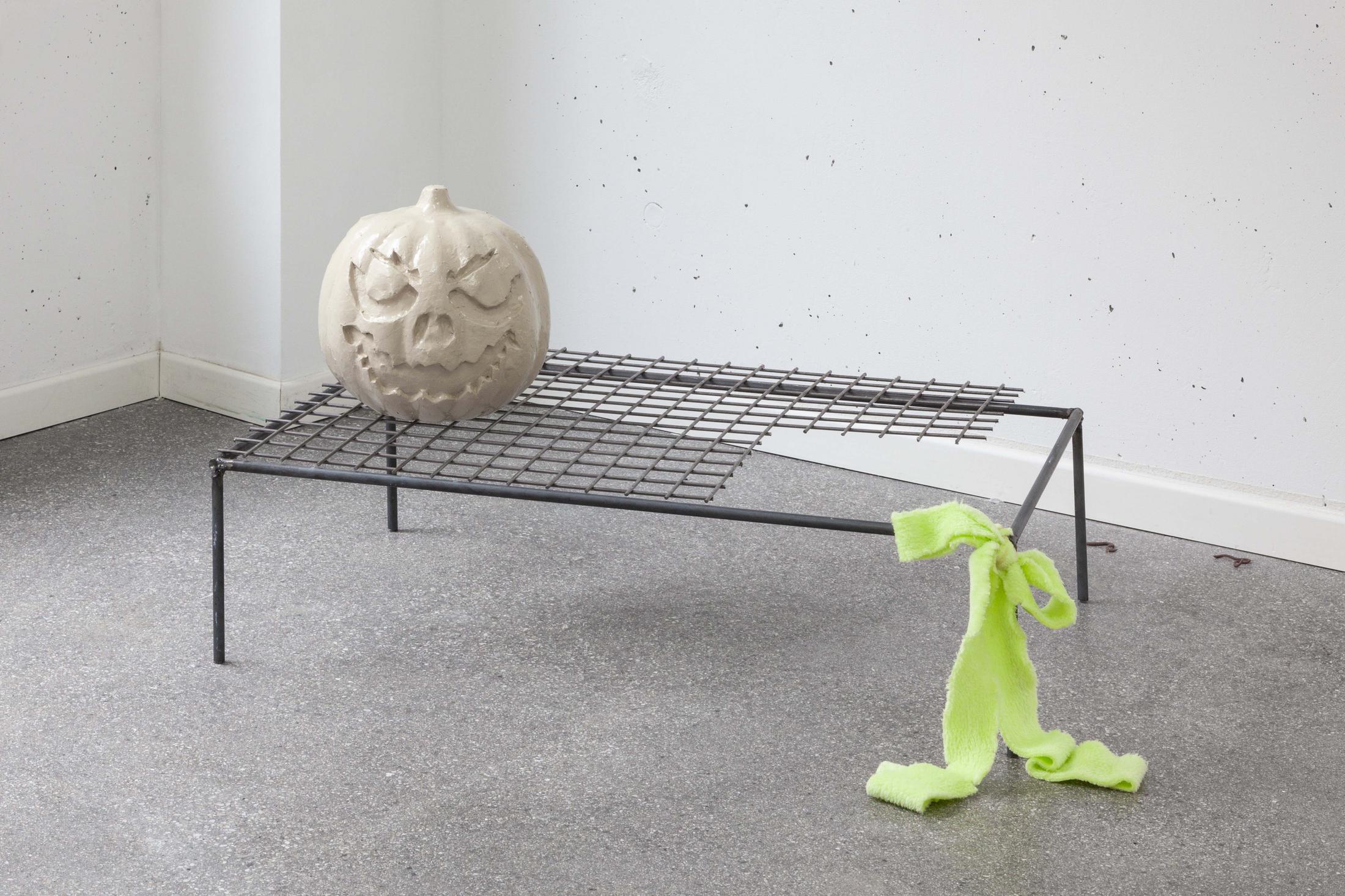 Exhibition View Sara Ravelli Solo Show «The Special Treat; view on Sara Ravelli, Treat #5, Boo!, 2021» at Espace 3353, 2021-2022 / Photo: Anastasia Mityukova / Courtesy: the artist and Espace 3353