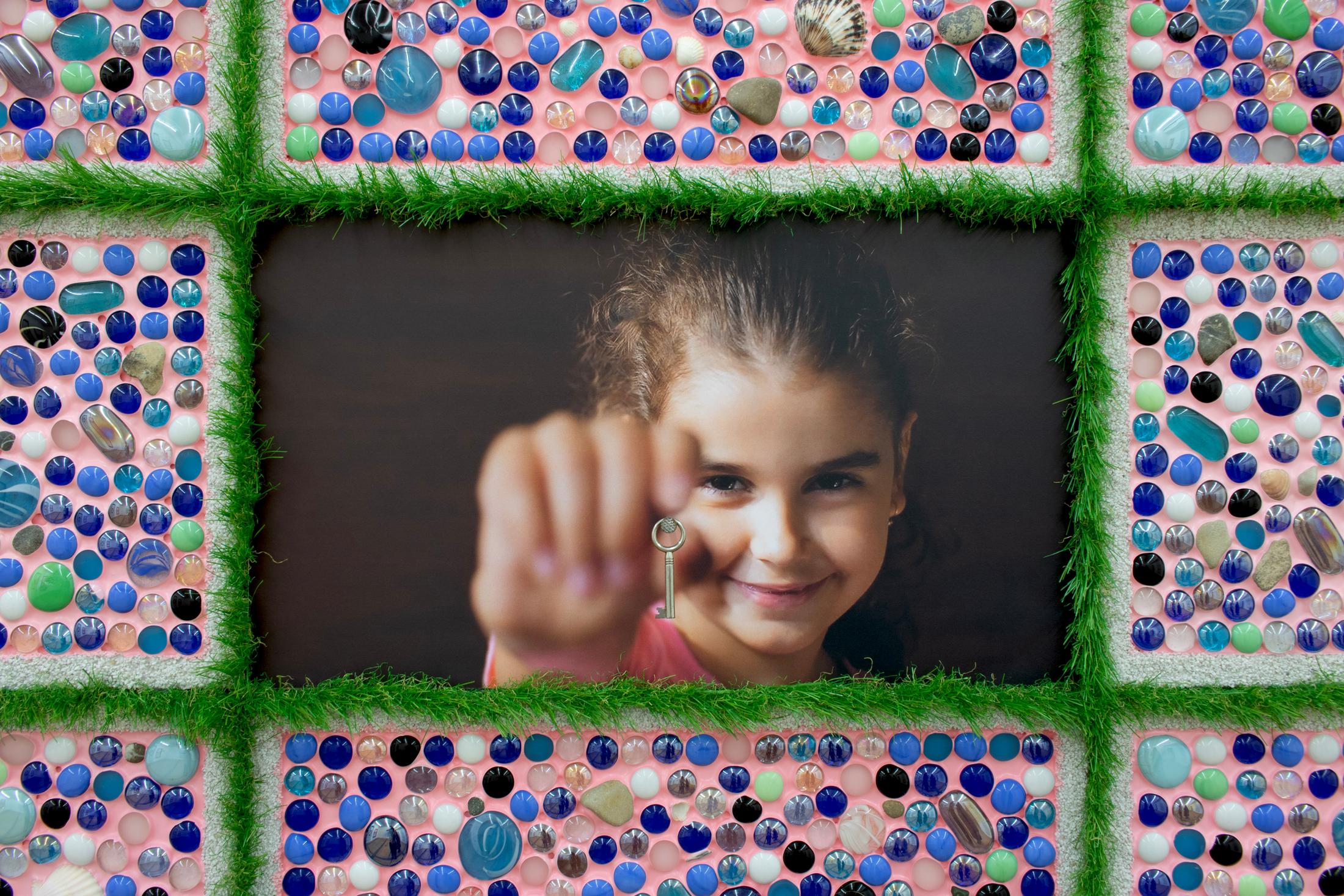 Exhibition View Sarah Benslimane Solo Show «dreamstime» at Centre d'Art Contemporain, Geneva, 2022-2023 / Photo: Niels Hung / Courtesy: the artist and Centre d'Art Contemporain