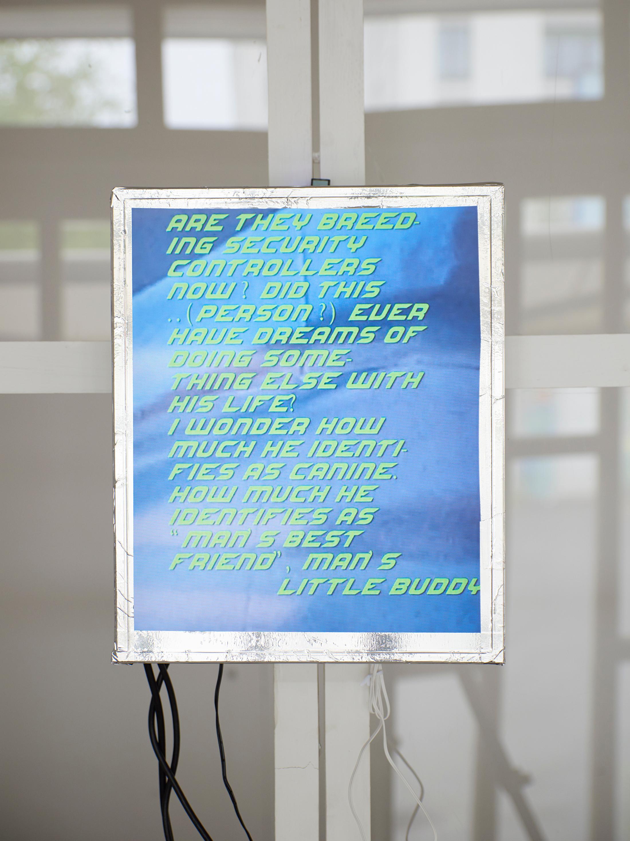 Exhibition View Groupshow «Spiral Arms; Shaun Motsi, Untitled, 2019» at Longtang, Zurich, 2019 / Photo: James Bantone / Courtesy: the artists and Longtang, Zurich