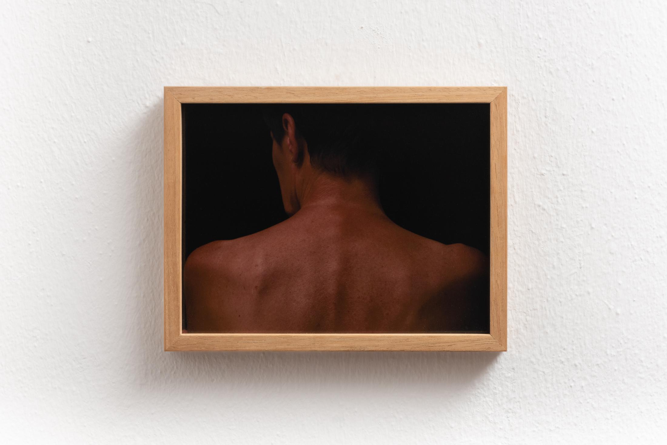 Exhibition View Group Show «SBANDARE; view on Margherita Raso, Untitled, 2023, Digital print on paper, wooden frame, 25 x 19,5 cm» at Sonnenstube, Lugano, 2023 / Photo: Mattia Angelini / Courtesy: the artist and Fanta-MLN