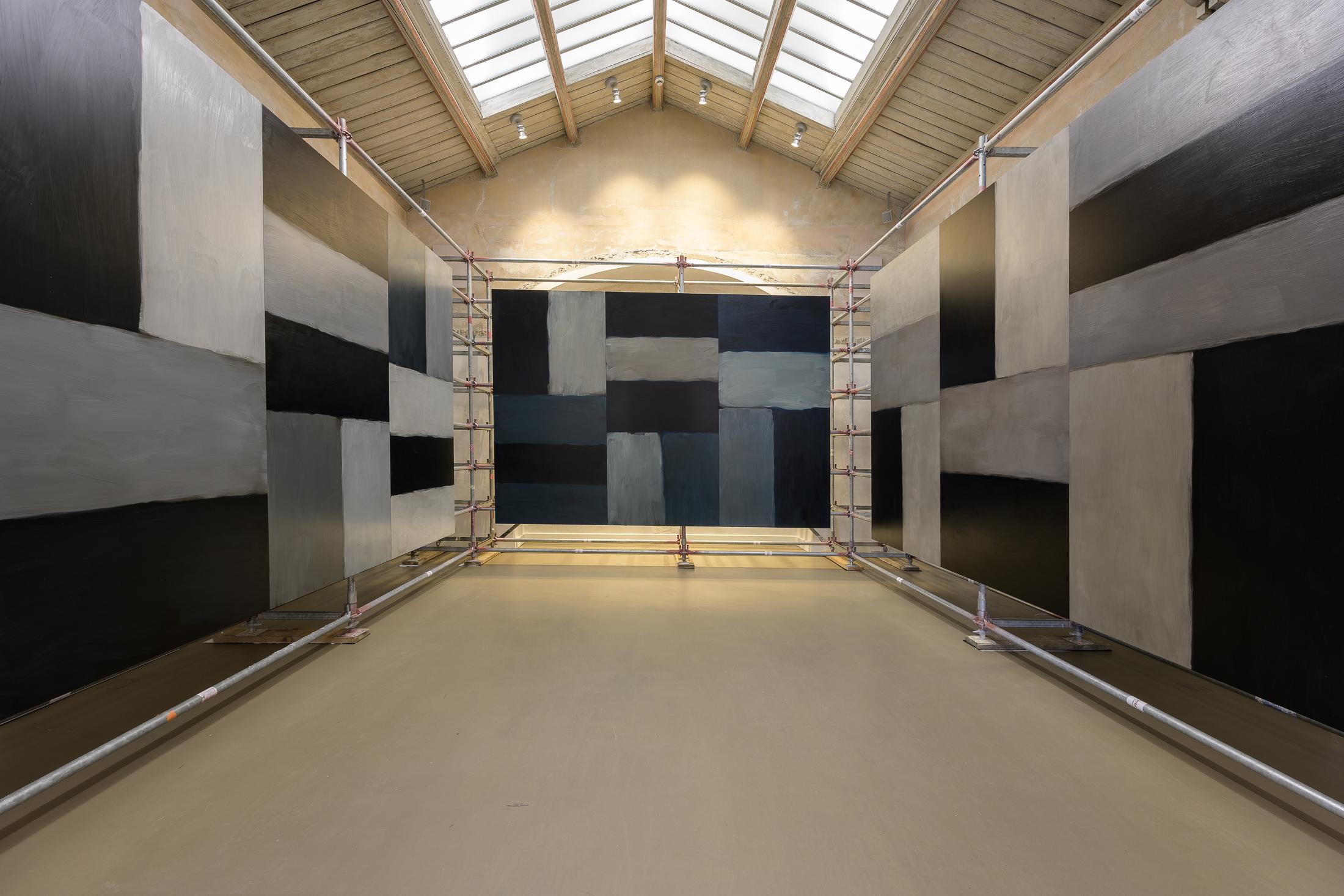 Exhibition View Sean Scully Soloshow «Aeternum» presented by Robilant+Voena at Forum Paracelsus, St. Moritz / © Sean Scully / Photo: Romano Salis / Courtesy: Sean Scully and Robilant+Voena