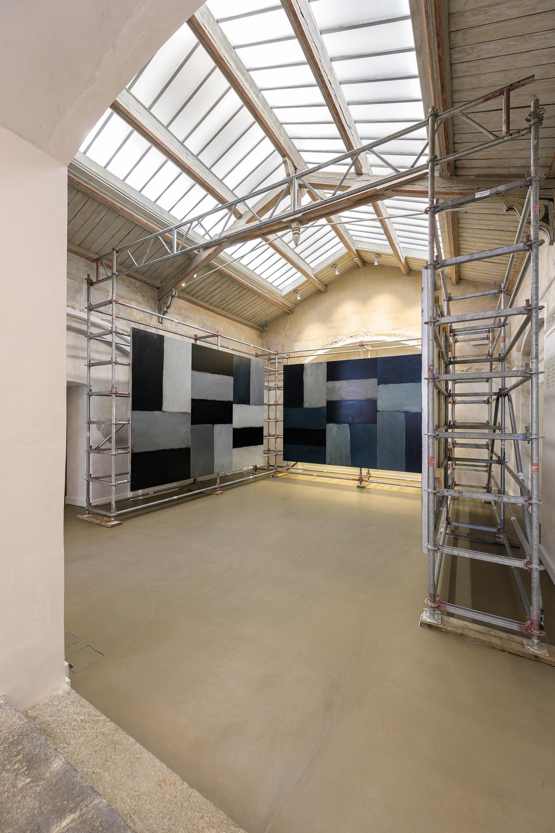Exhibition View Sean Scully Soloshow «Aeternum» presented by Robilant+Voena at Forum Paracelsus, St. Moritz / © Sean Scully / Photo: Romano Salis / Courtesy: Sean Scully and Robilant+Voena