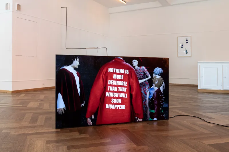 Exhibition View Groupshow «Seemingly Incurable Sensation of Temporal Ambiguity; view on Left to right: Isabelle Richner, Real Madrid, Elin Gonzalez & Callum Ross (front video)» at KRONE COURONNE, Biel/Bienne, 2021 / Photo: © Michal Florence Schorro / Courtesy: the artists and KRONE COURONNE