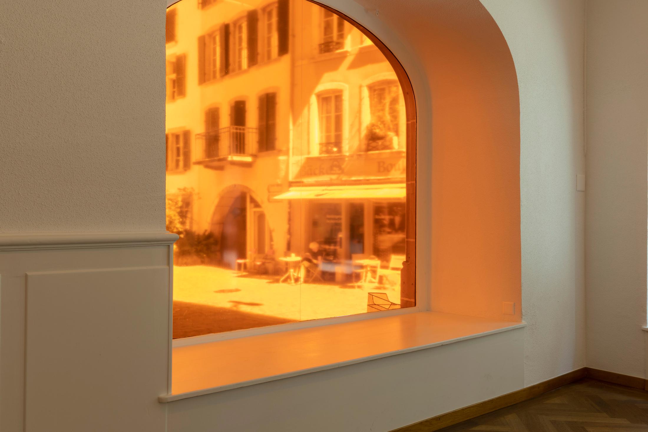 Exhibition View Groupshow «Seemingly Incurable Sensation of Temporal Ambiguity» at KRONE COURONNE, Biel/Bienne, 2021 / Photo: © Michal Florence Schorro / Courtesy: the artists and KRONE COURONNE