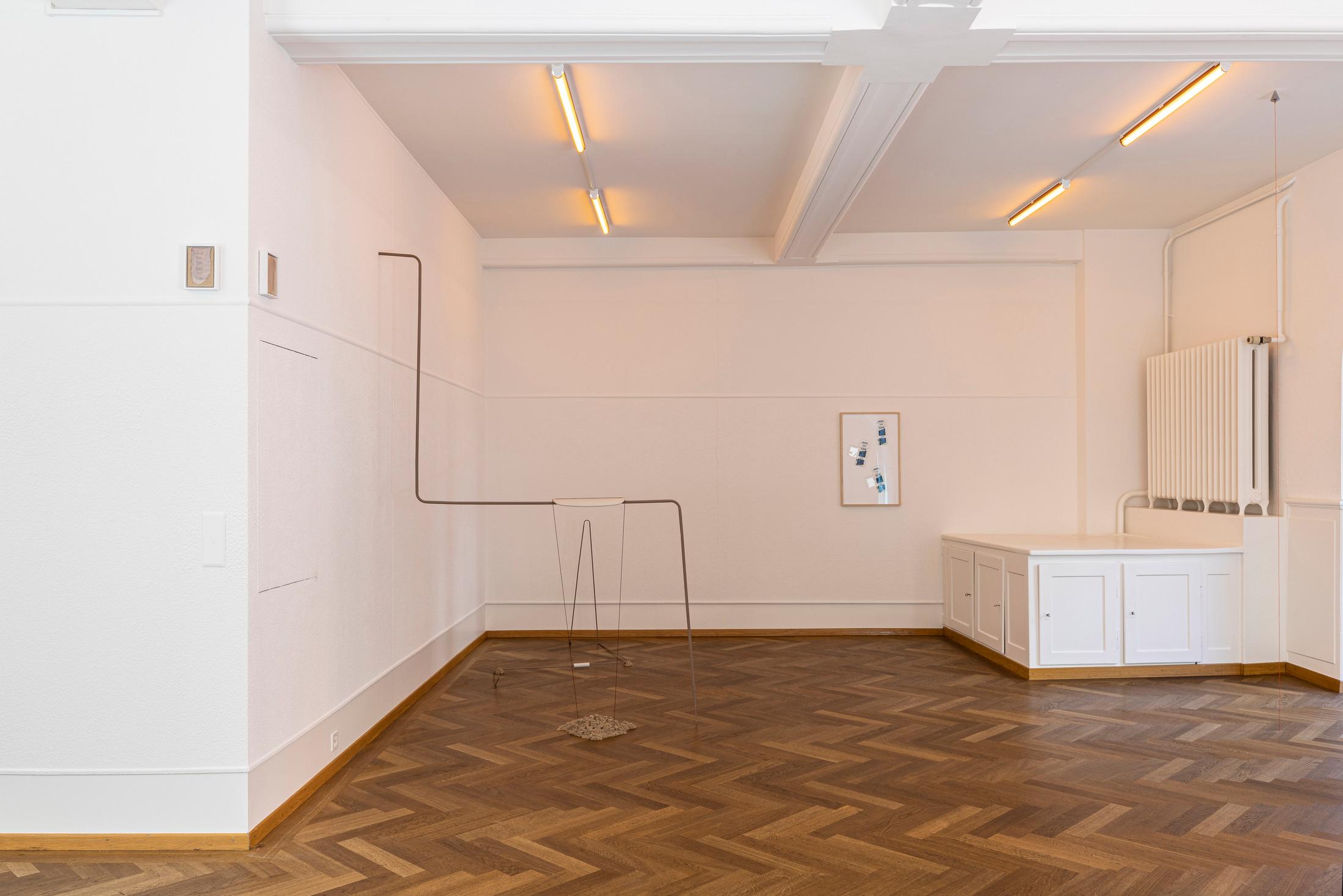 Exhibition View Groupshow «Seemingly Incurable Sensation of Temporal Ambiguity; view on Left to right: Isabelle Richner, Real Madrid» at KRONE COURONNE, Biel/Bienne, 2021 / Photo: © Michal Florence Schorro / Courtesy: the artists and KRONE COURONNE