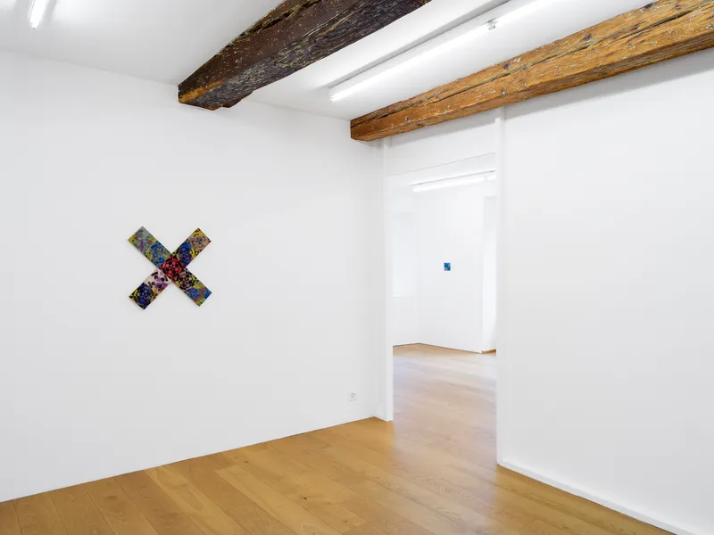 Exhibition View Séverine Heizmann Solo Show «jittering at dusk» at Kirchgasse, Steckborn, 2021 / Photo: CE / Courtesy: the artist and Kirchgasse Gallery