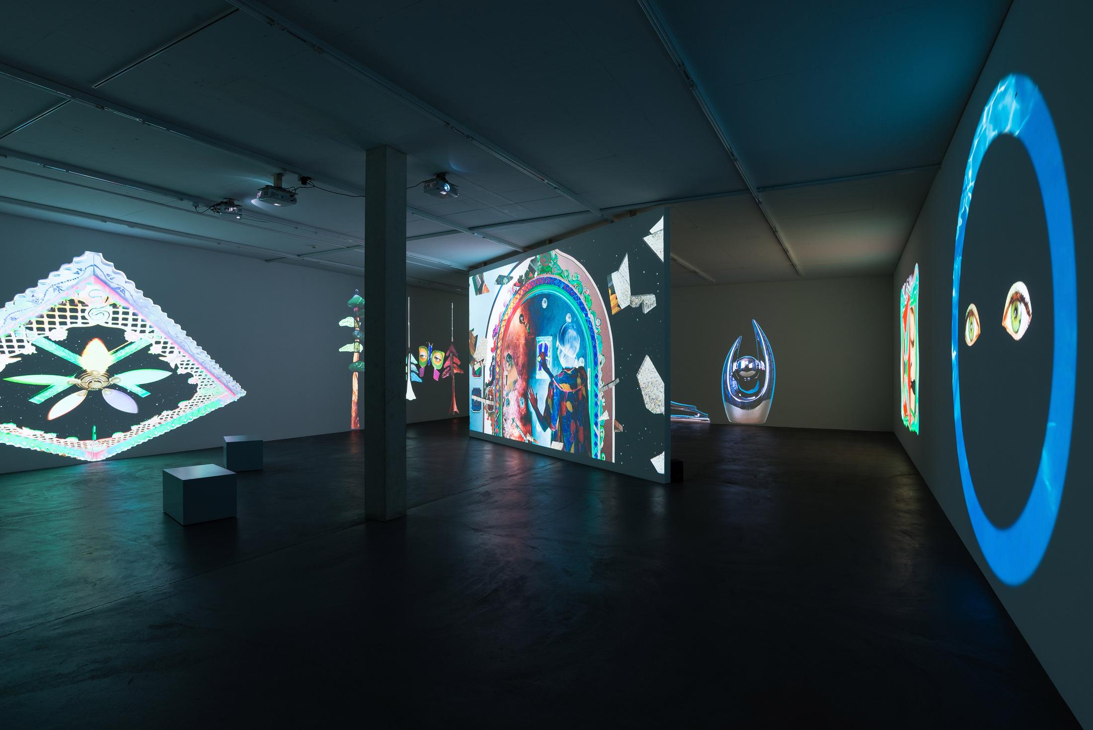 Installation View Shana Moulton «Whispering Pines ∞» at Galerie Gregor Staiger, Zurich, 2018 © / Courtesy the artist & Galerie Gregor Staiger