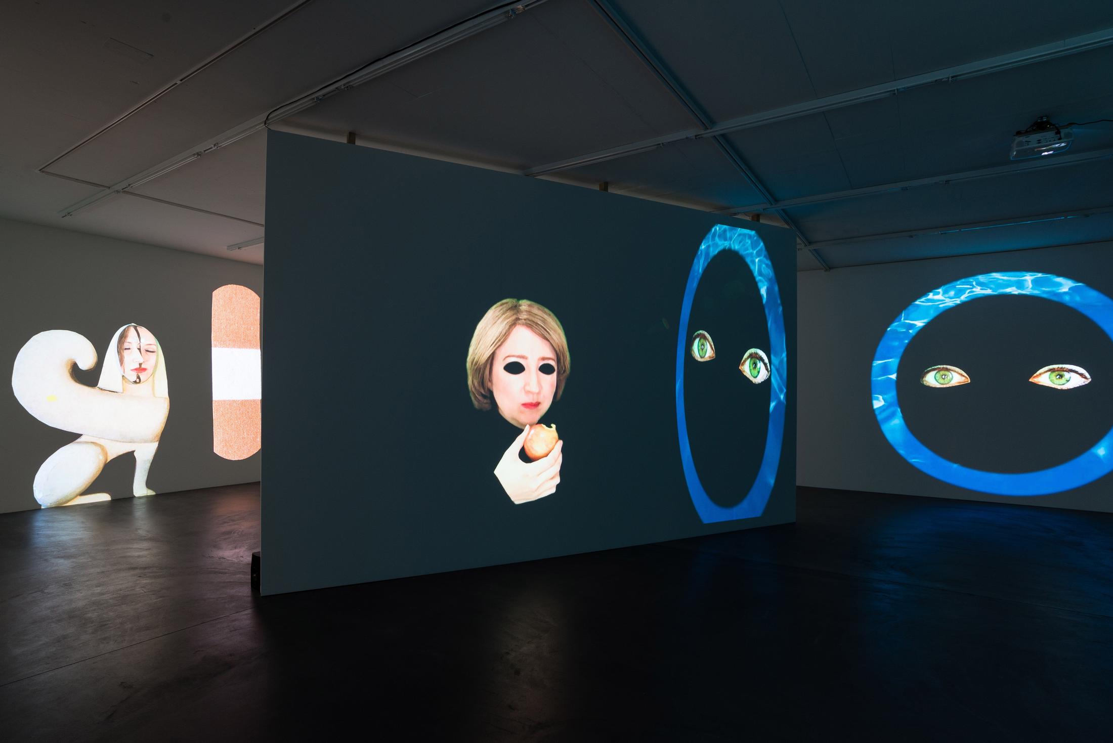 Installation View Shana Moulton «Whispering Pines ∞» at Galerie Gregor Staiger, Zurich, 2018 © / Courtesy the artist & Galerie Gregor Staiger